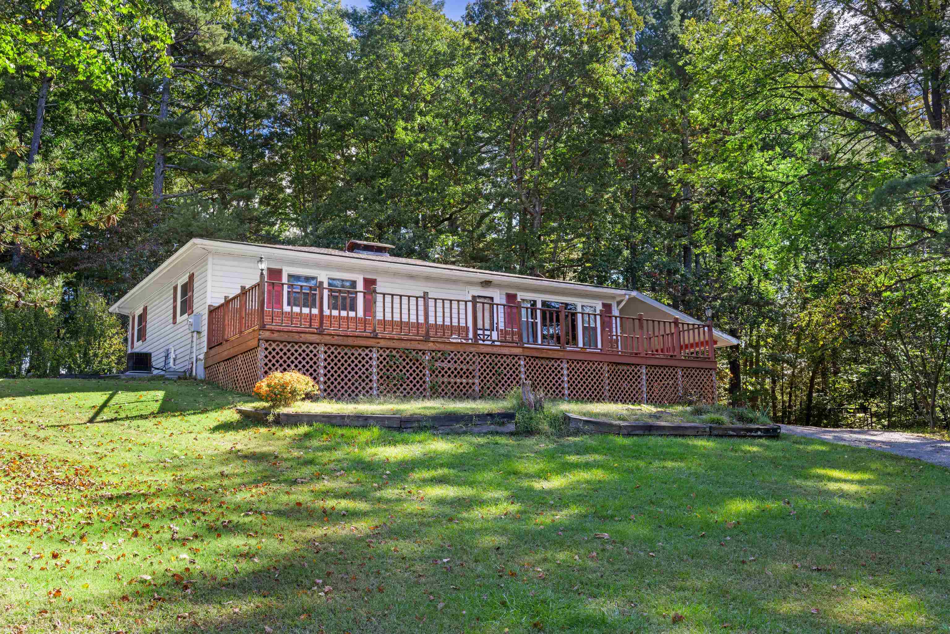 2106 LAUREL HILL RD