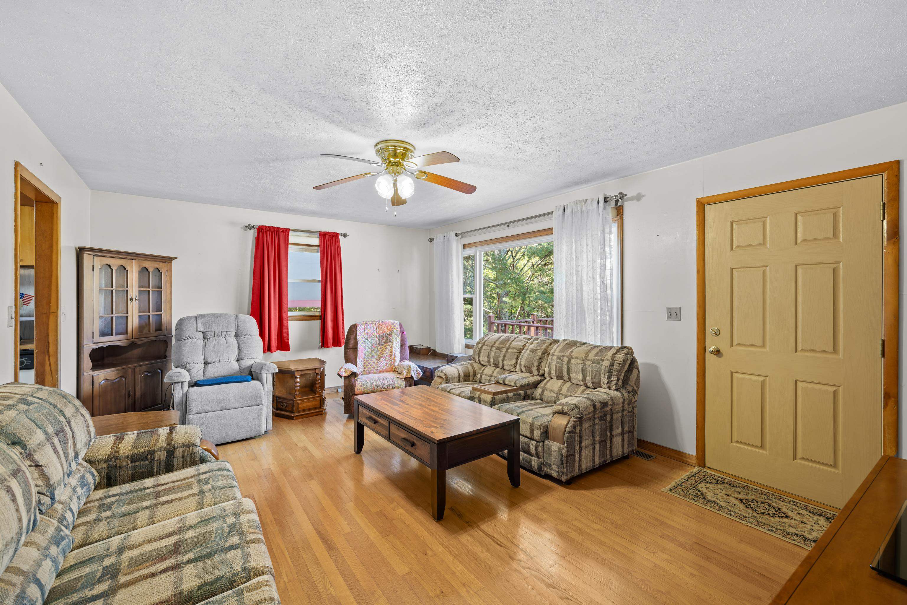 2106 LAUREL HILL RD