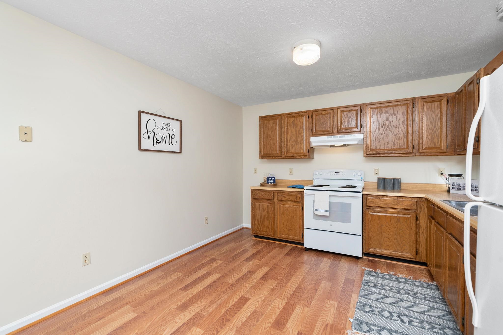 320 S WINCHESTER AVE