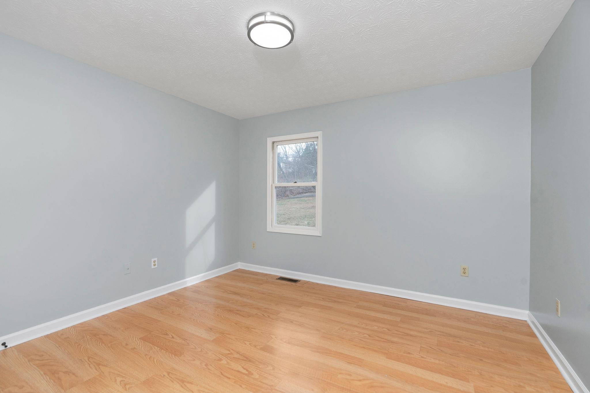 320 S WINCHESTER AVE
