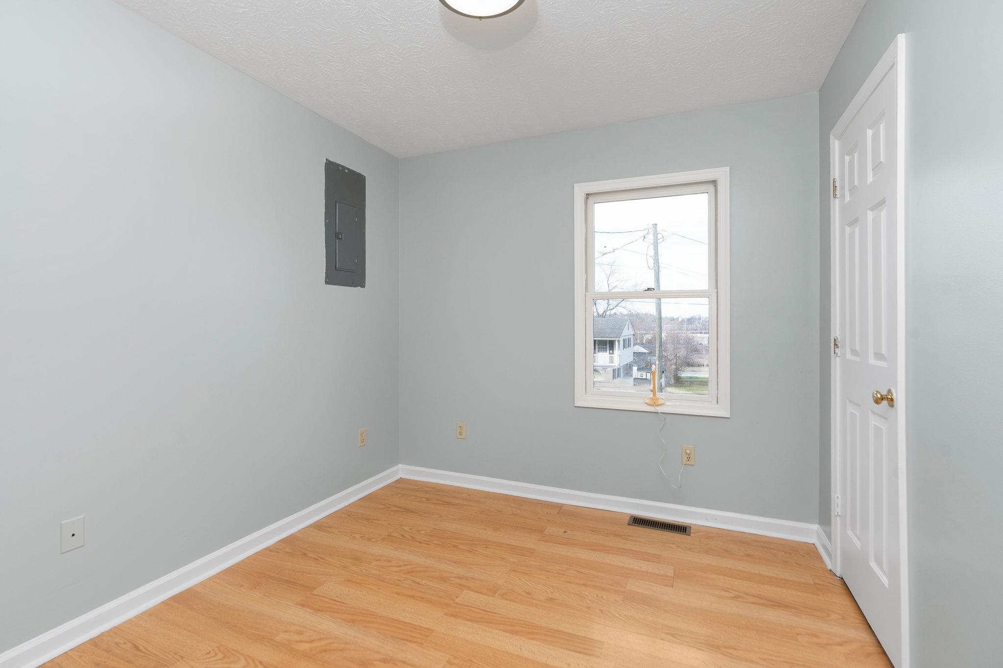 320 S WINCHESTER AVE
