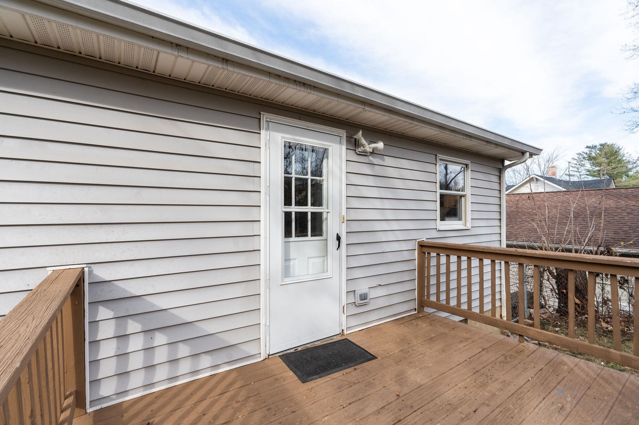 320 S WINCHESTER AVE