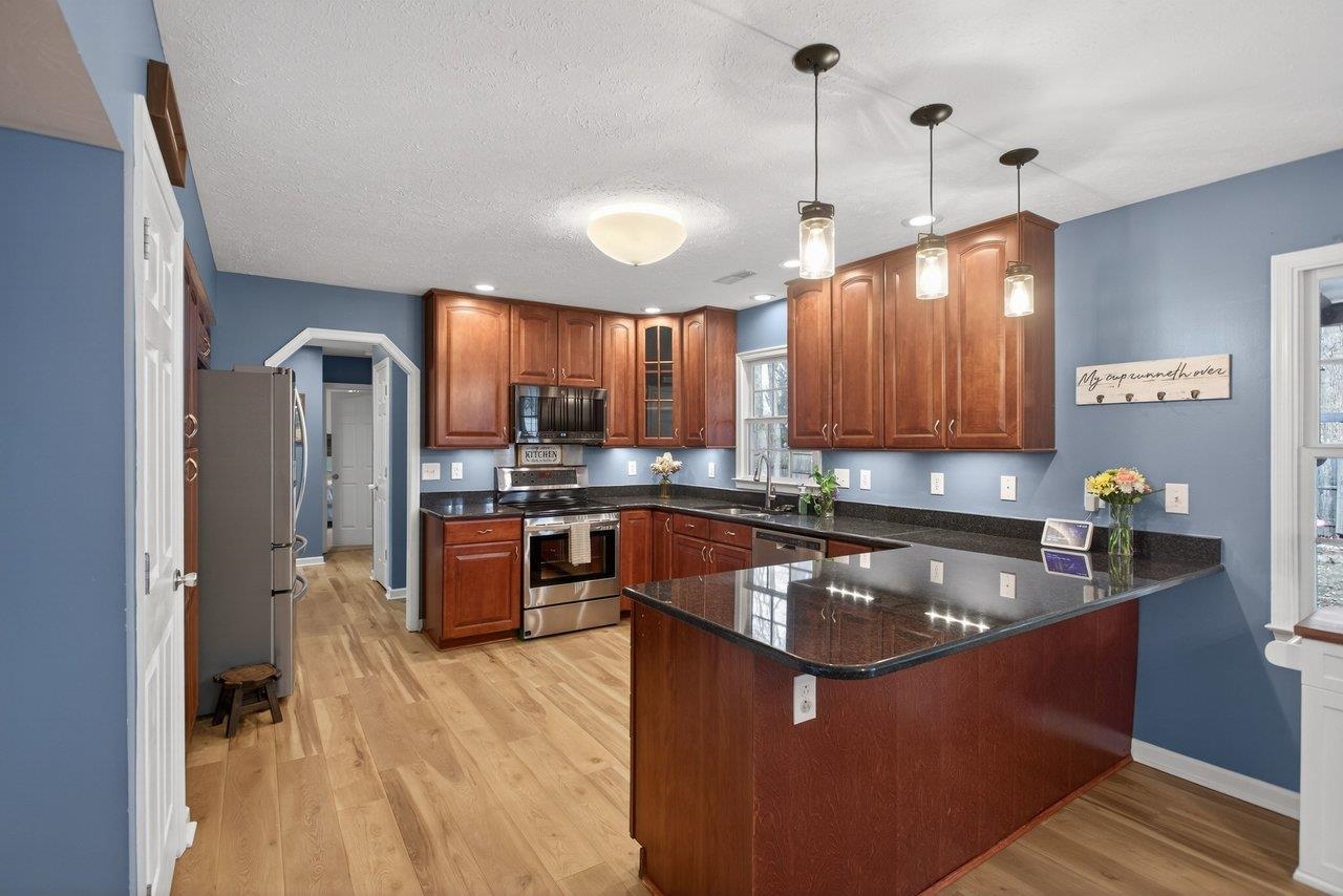 344 ARROWHEAD LN