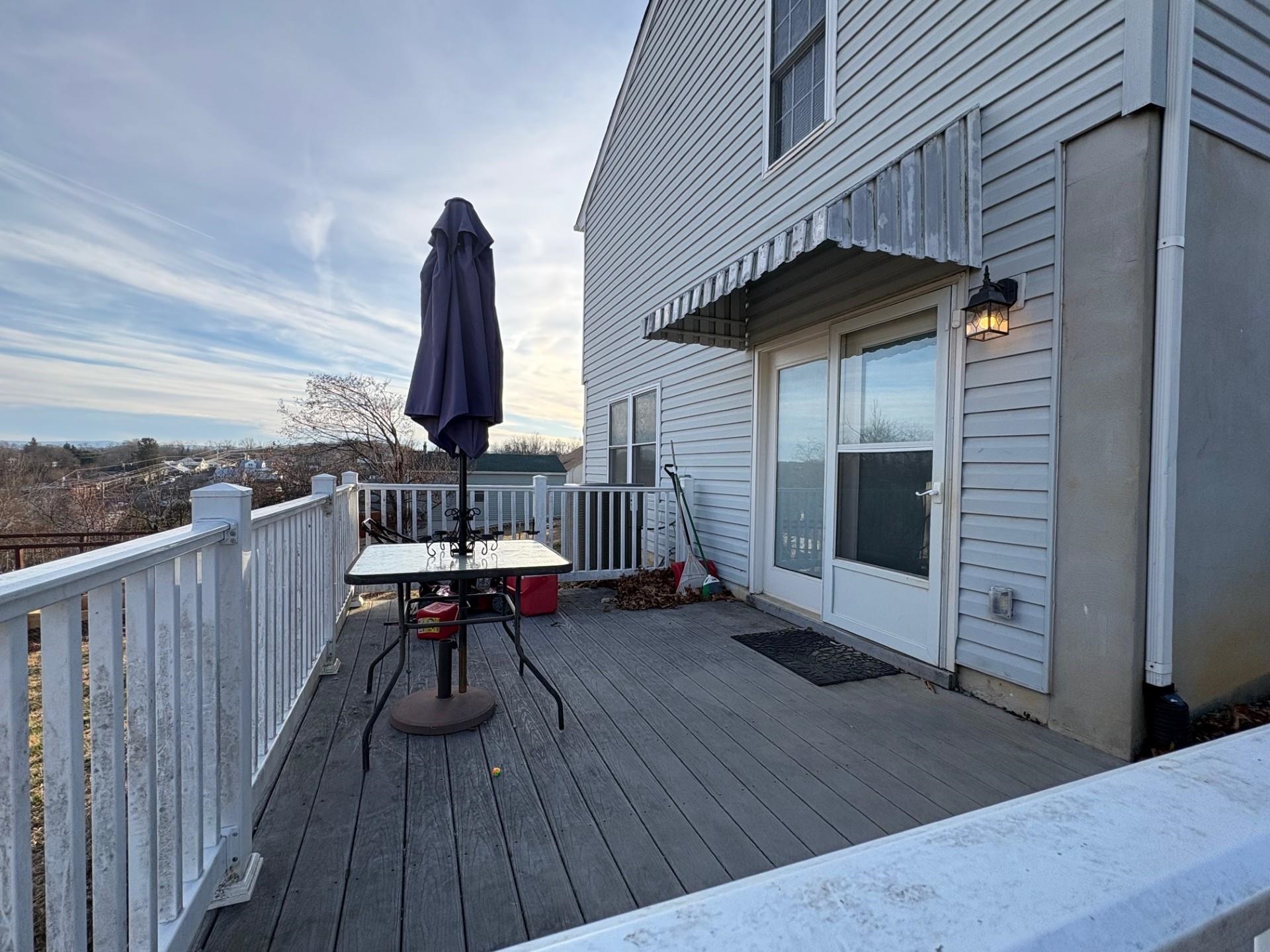 111 SKYLINE AVE