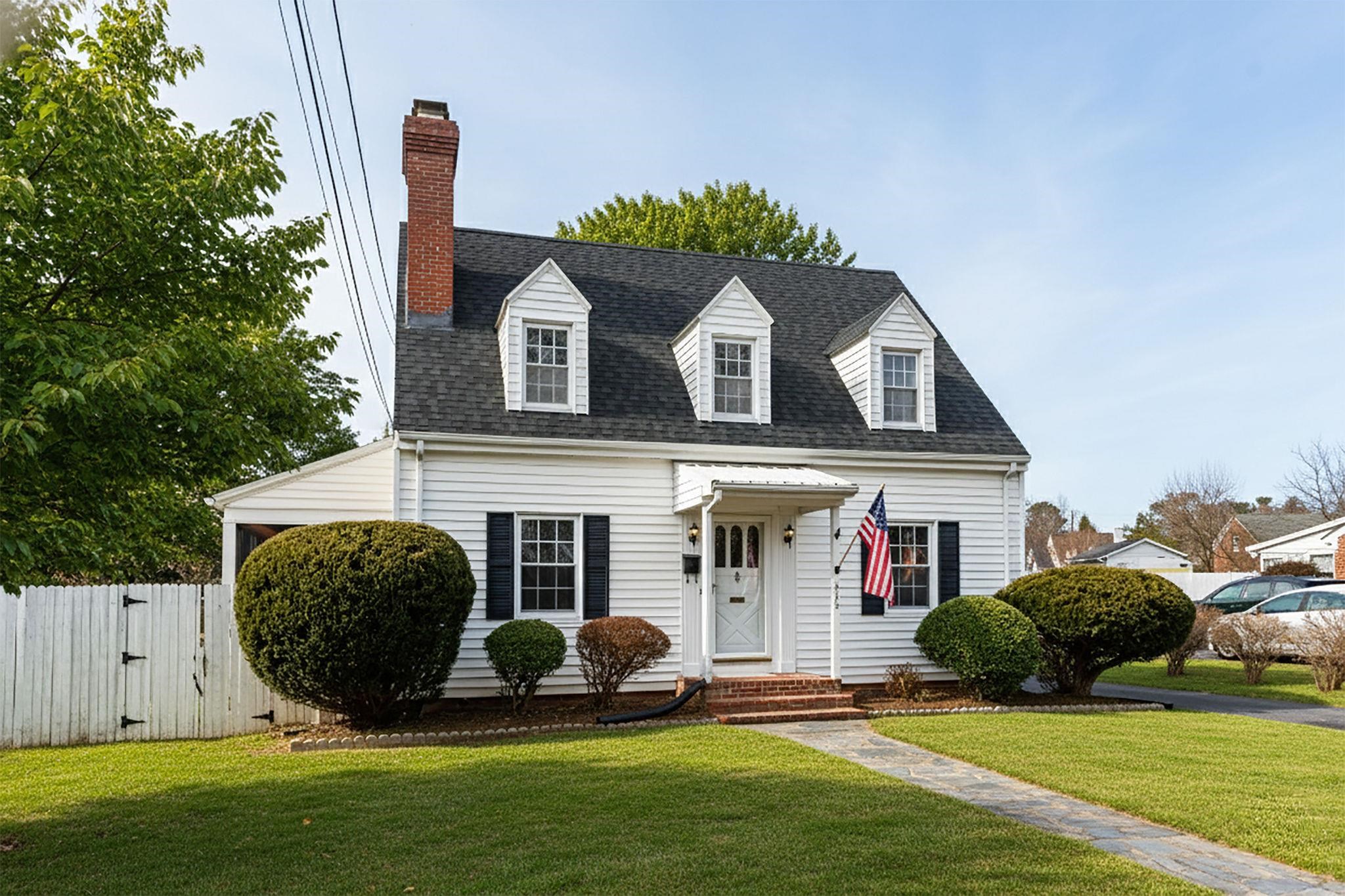 315 DUPONT CIR