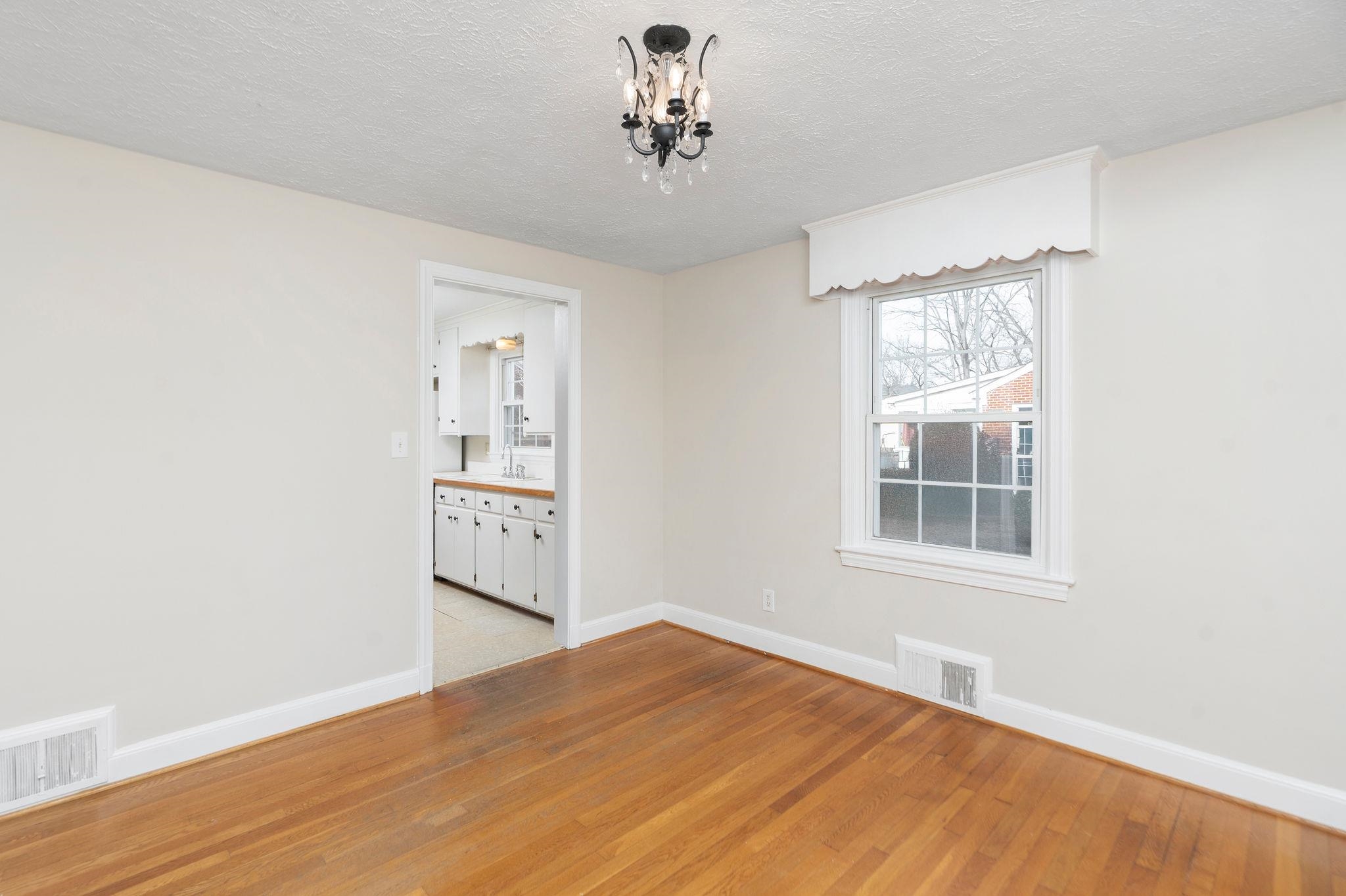 315 DUPONT CIR