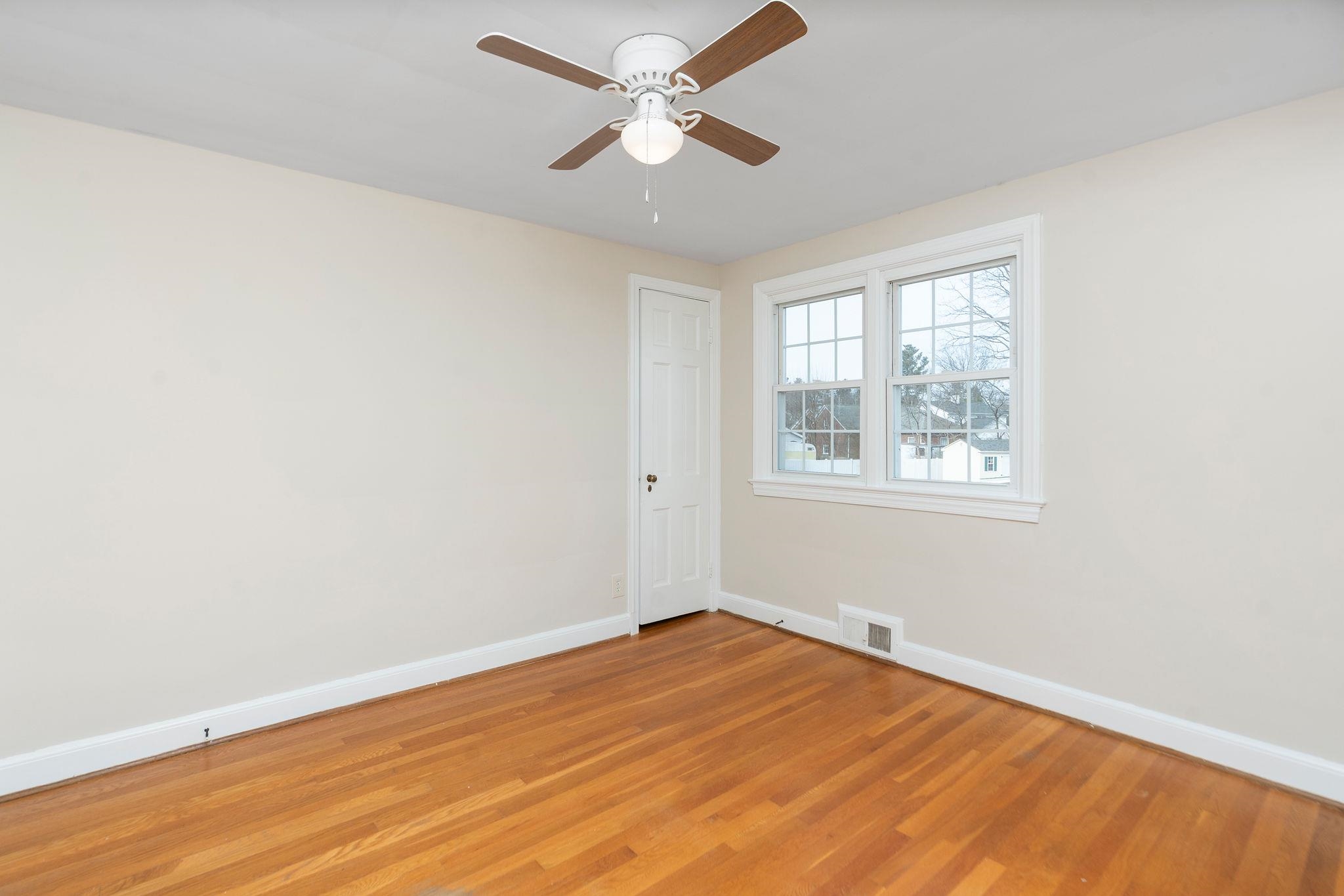 315 DUPONT CIR