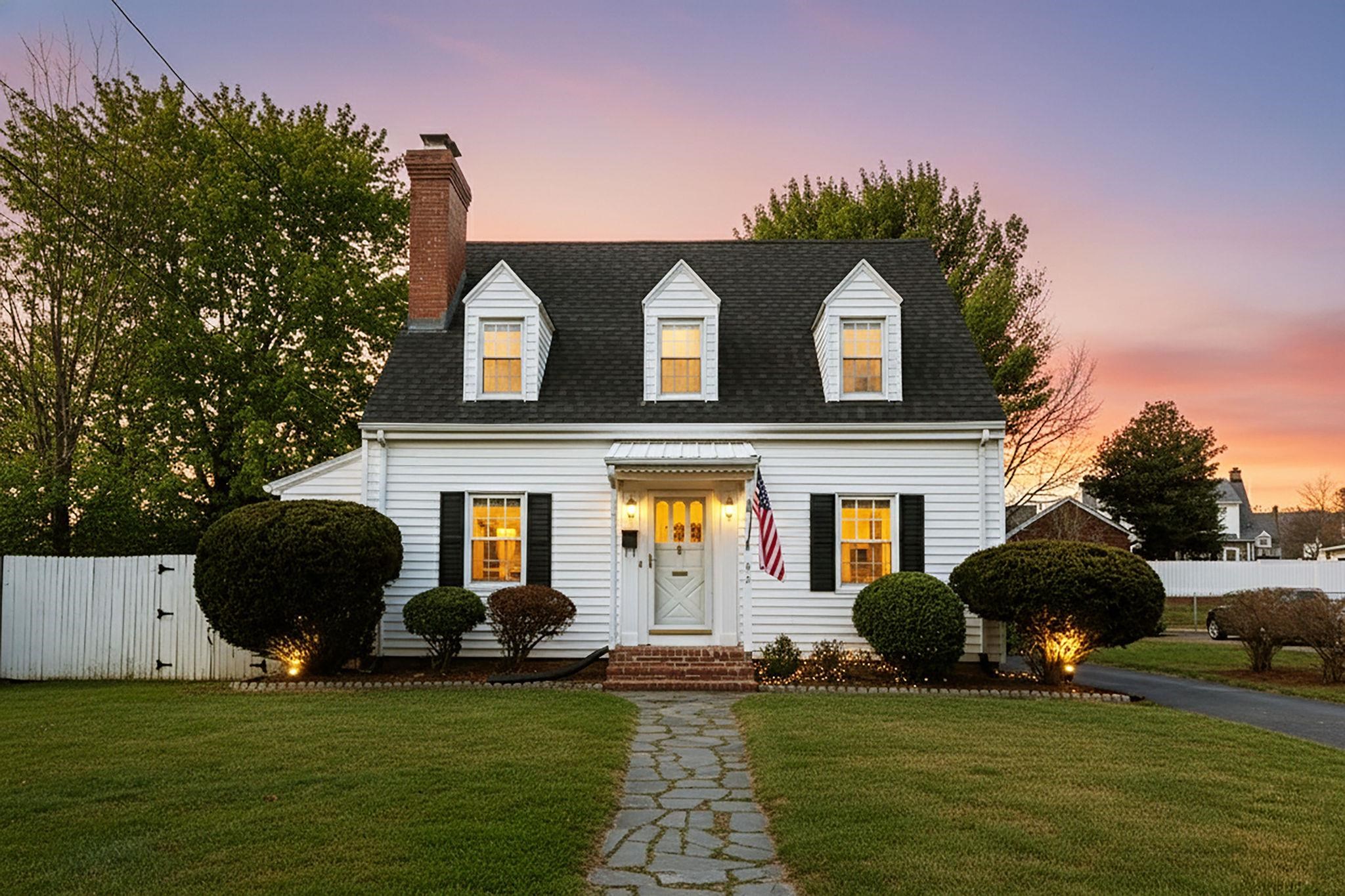 315 DUPONT CIR