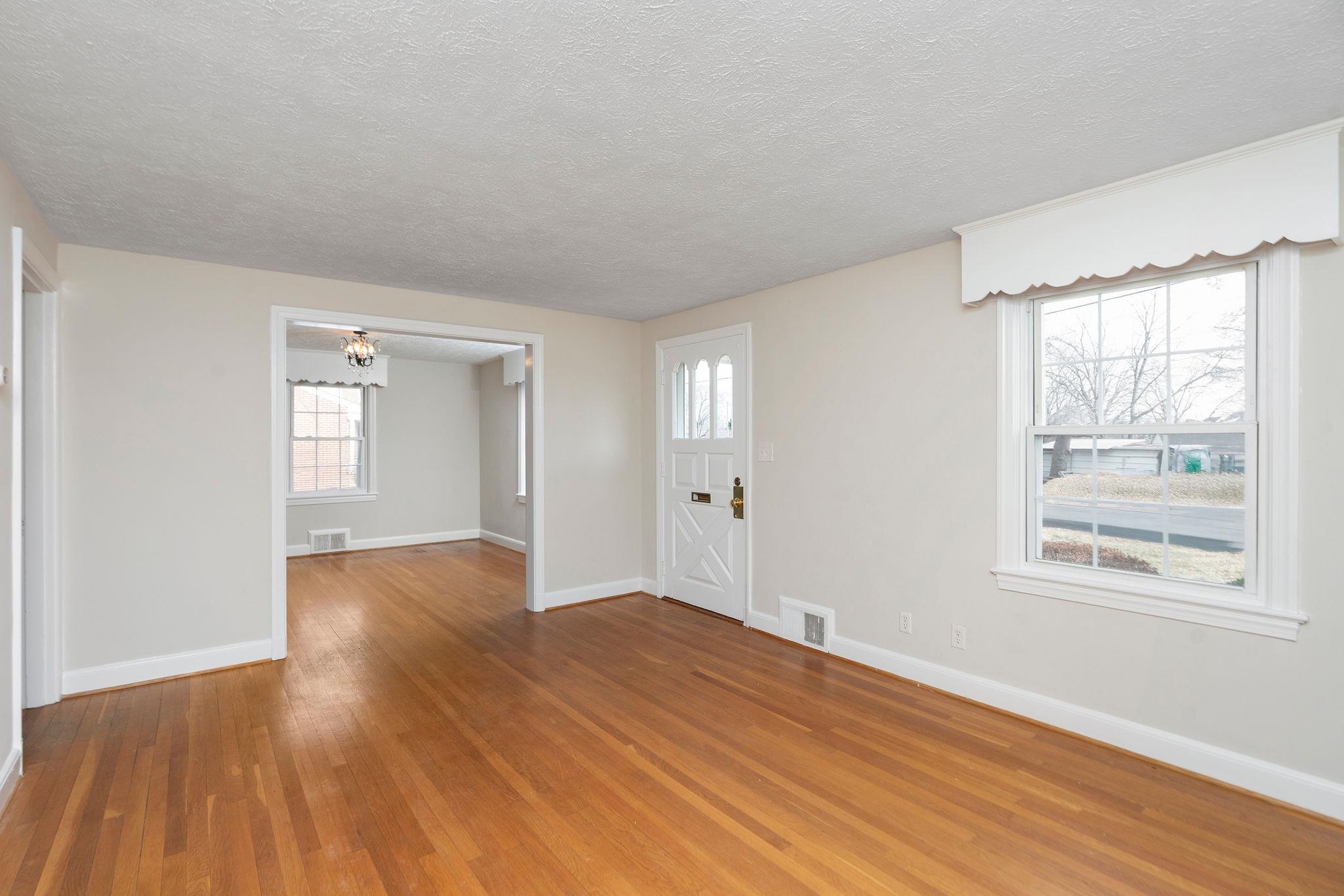315 DUPONT CIR