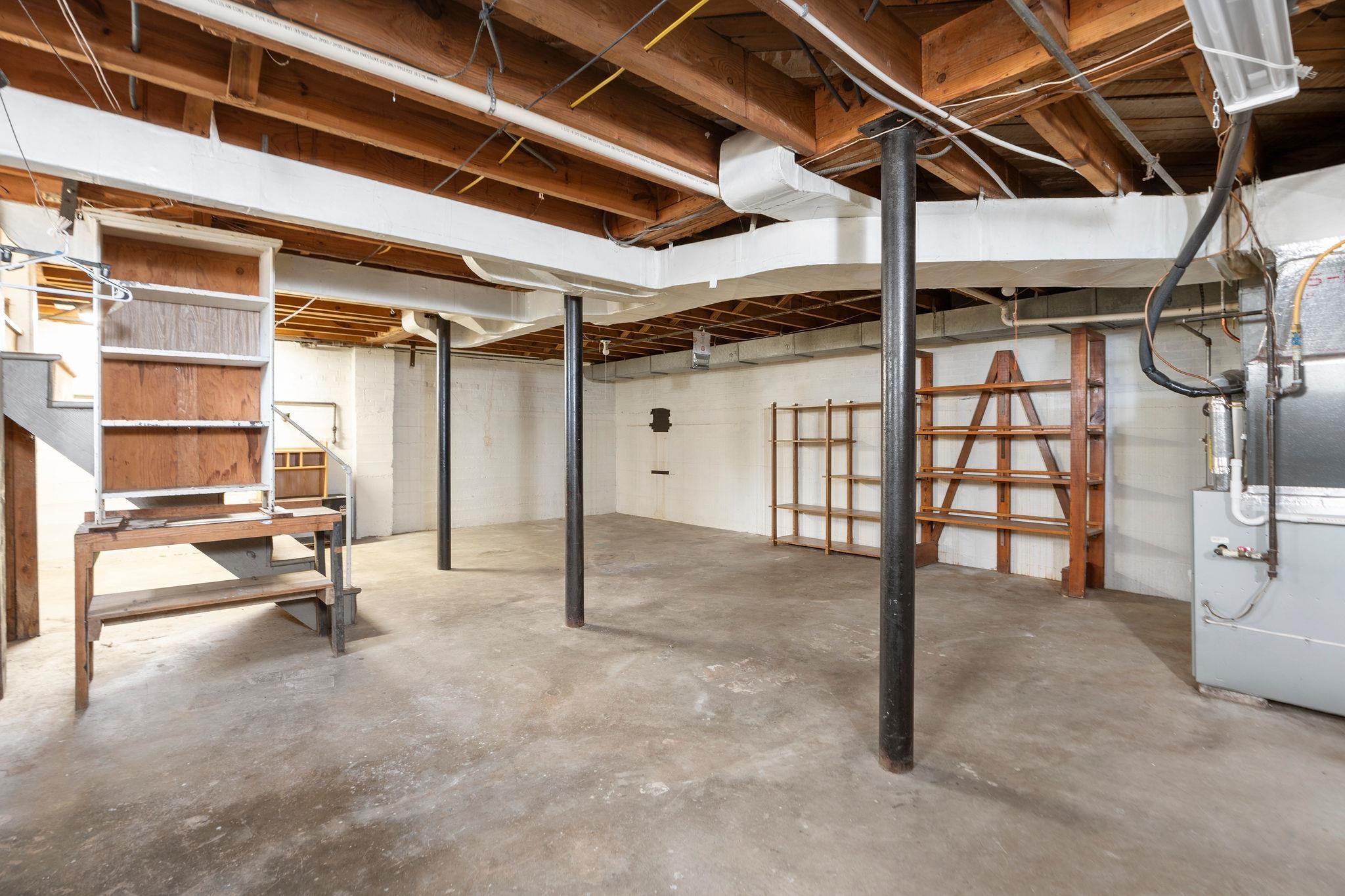 315 DUPONT CIR