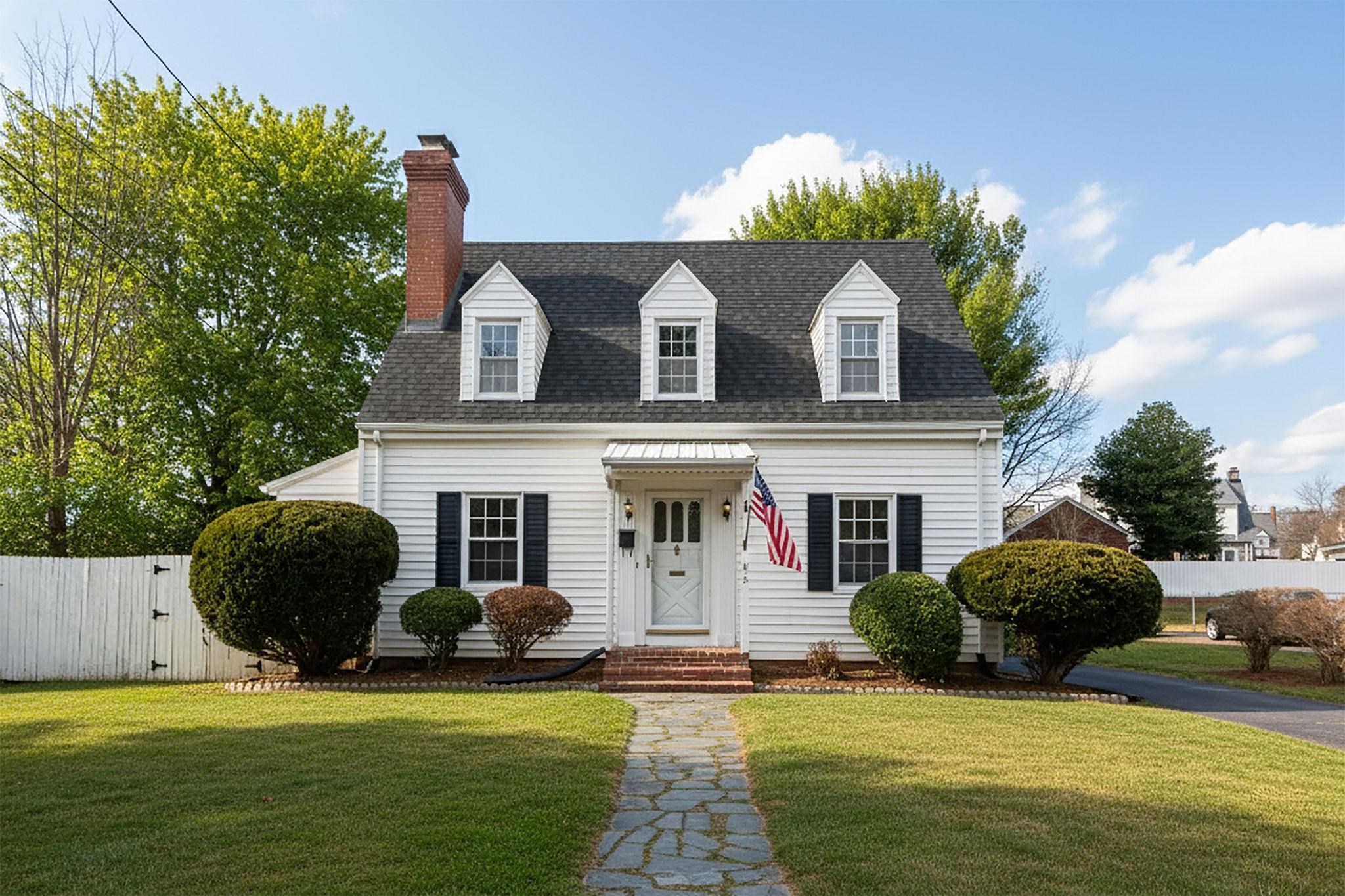 315 DUPONT CIR
