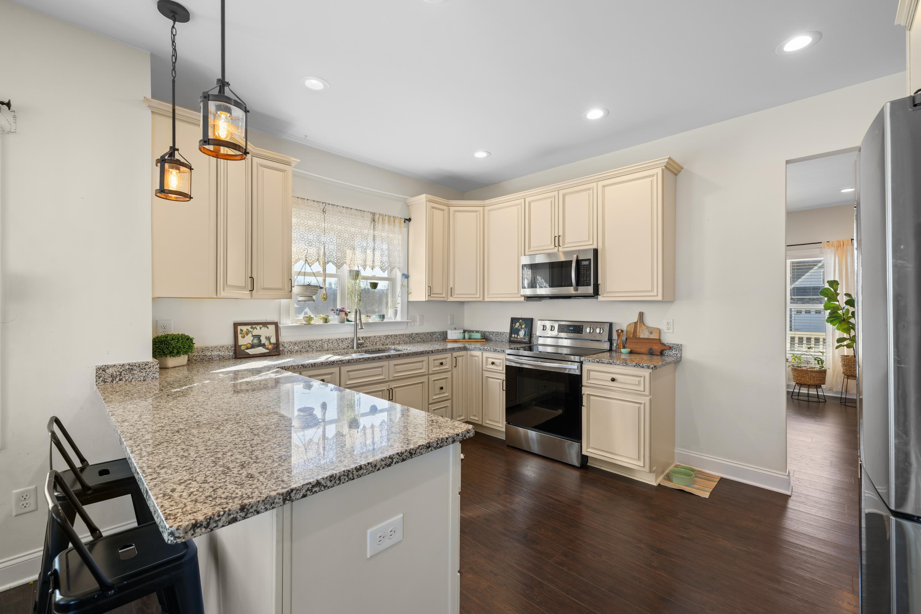 177 TOMASVILLE DR