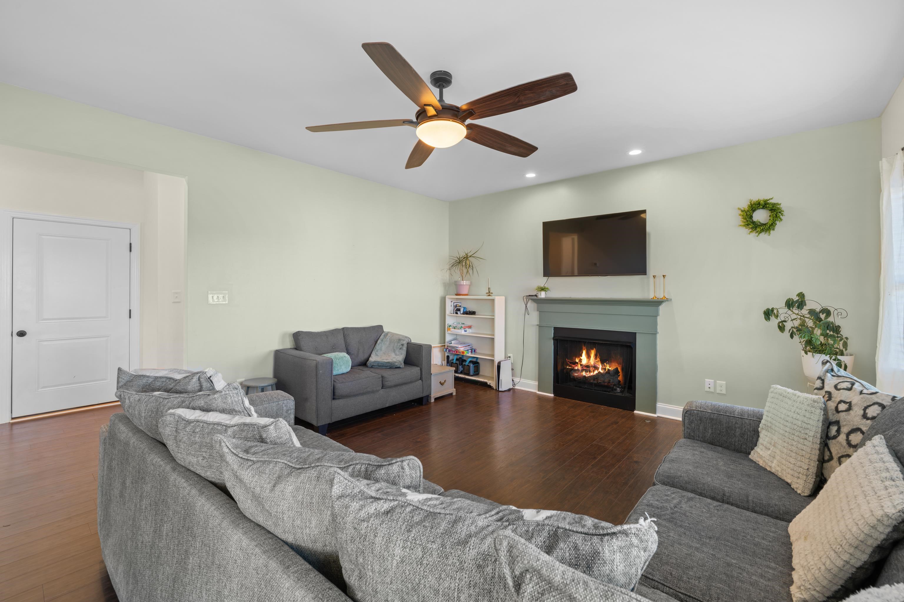 177 TOMASVILLE DR