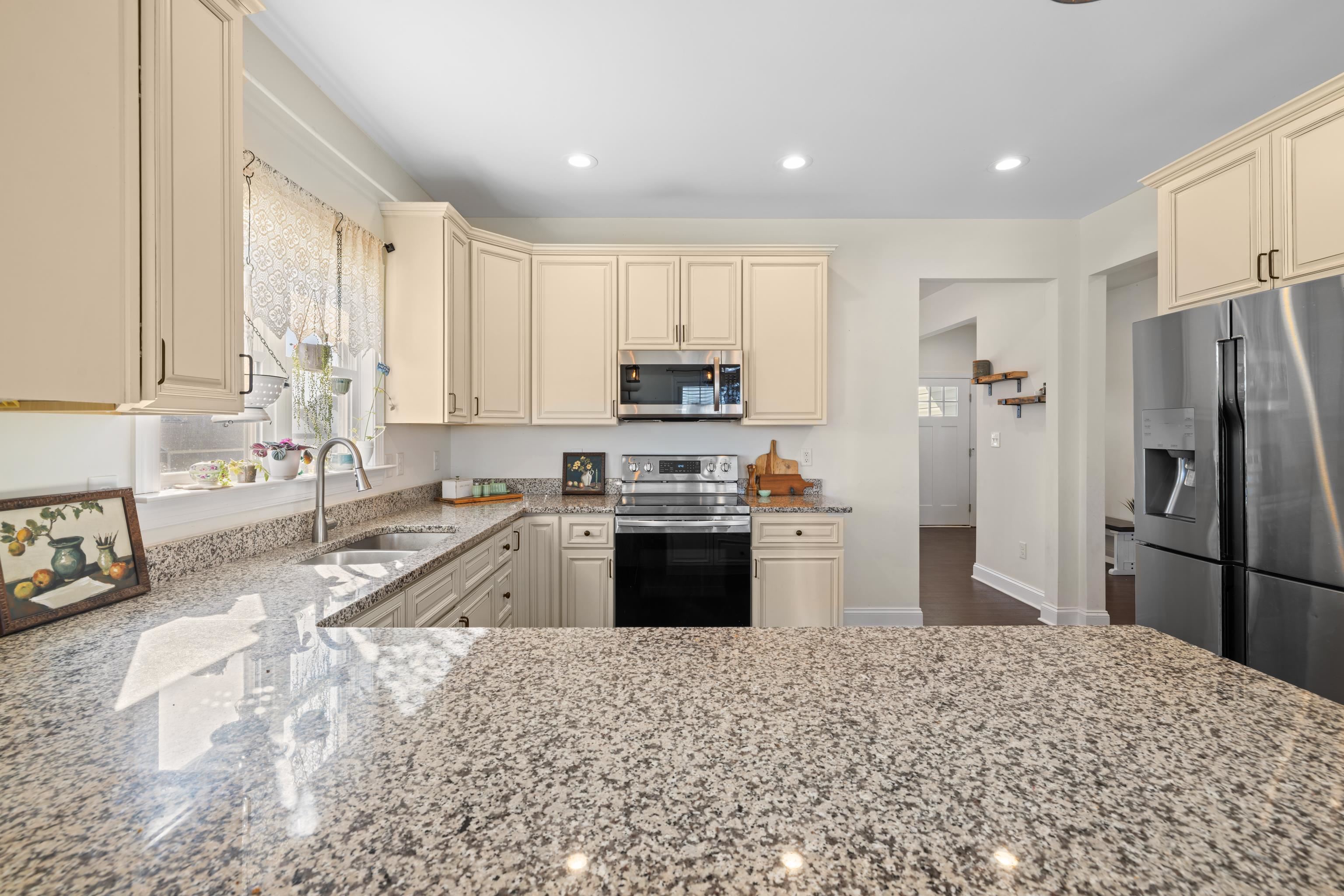 177 TOMASVILLE DR