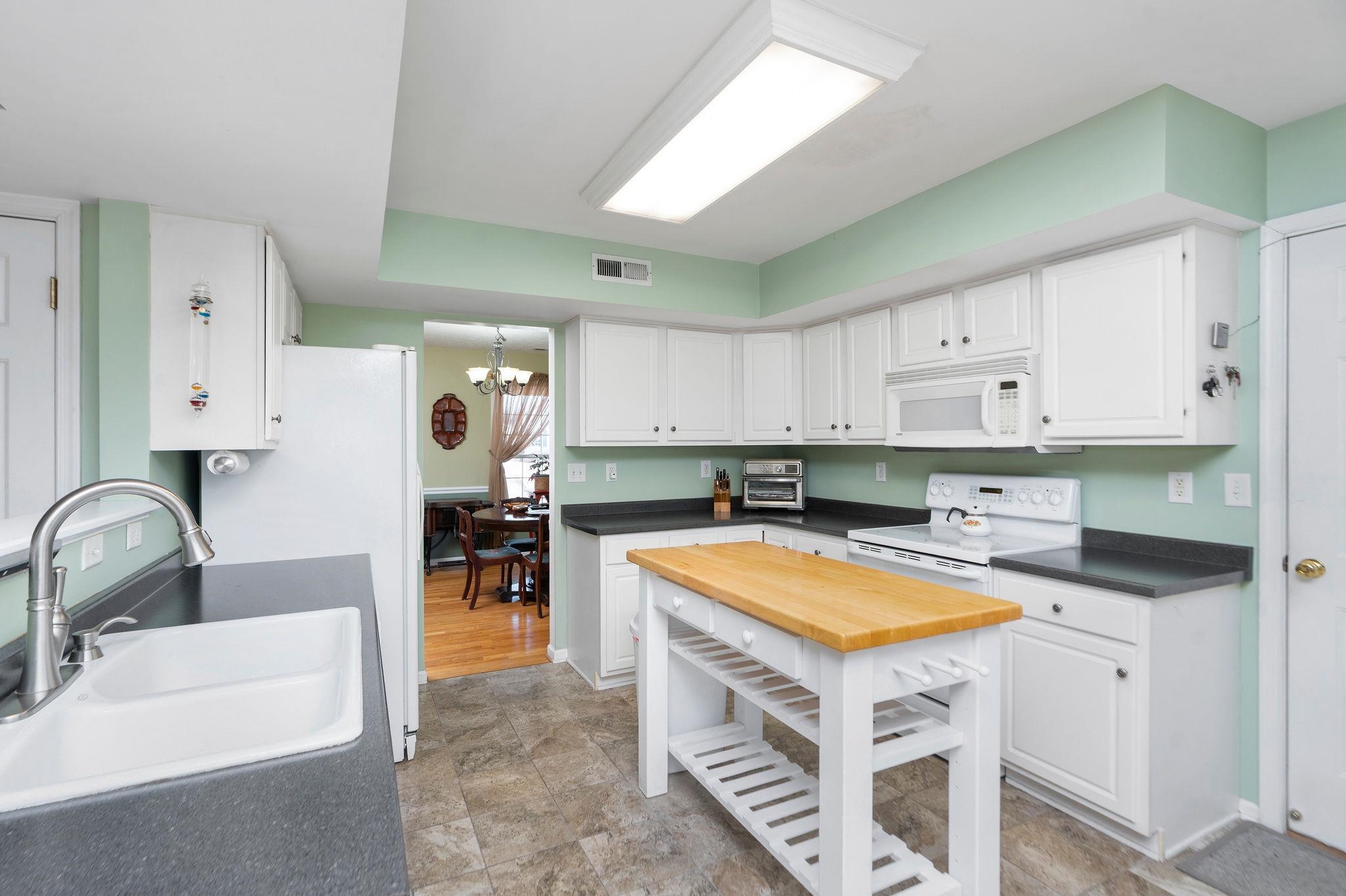 419 WYNDHAM HILL DR