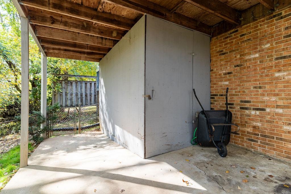 1018 GLENDALE RD