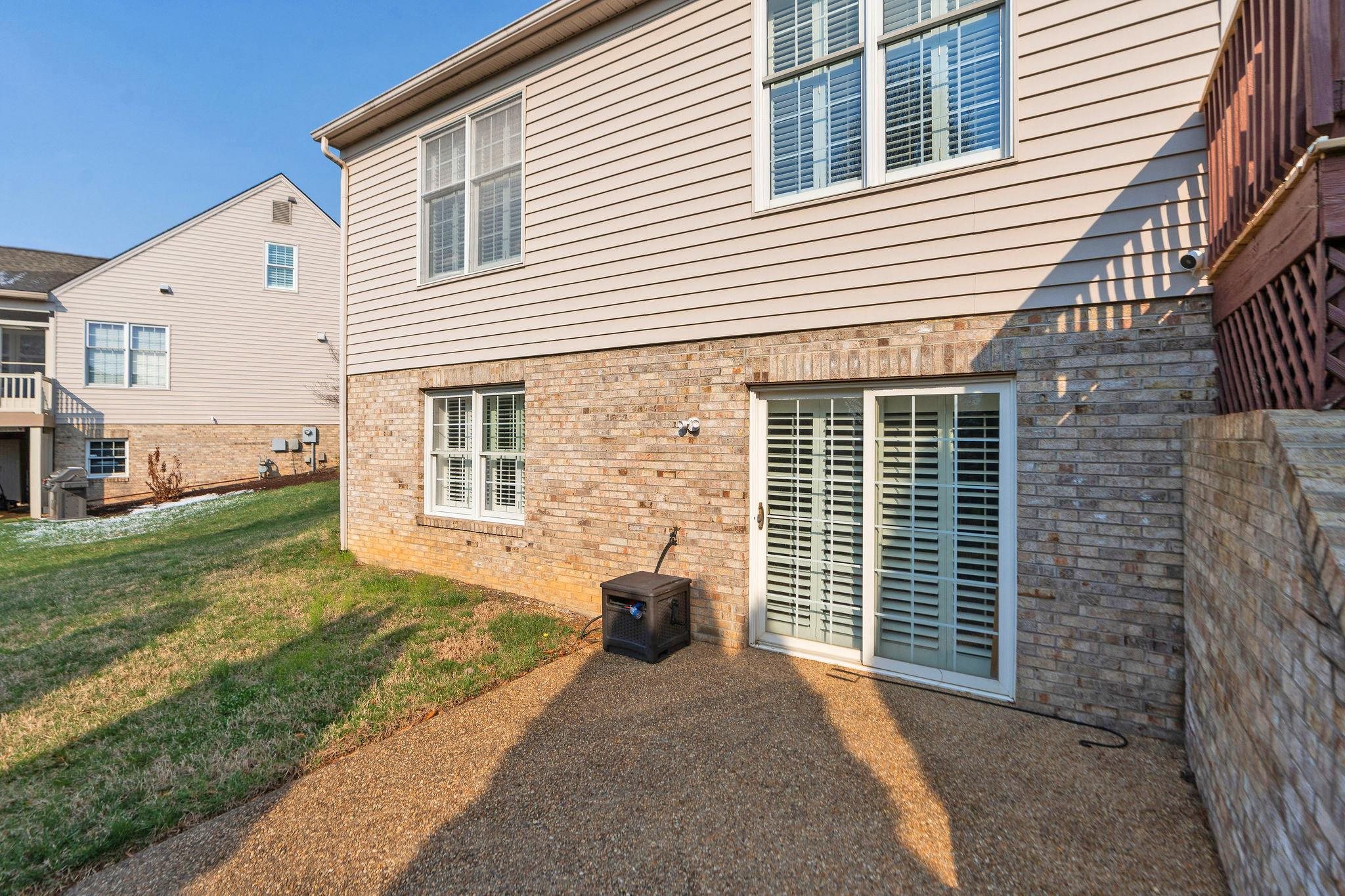 784 GOVERNORS WAY