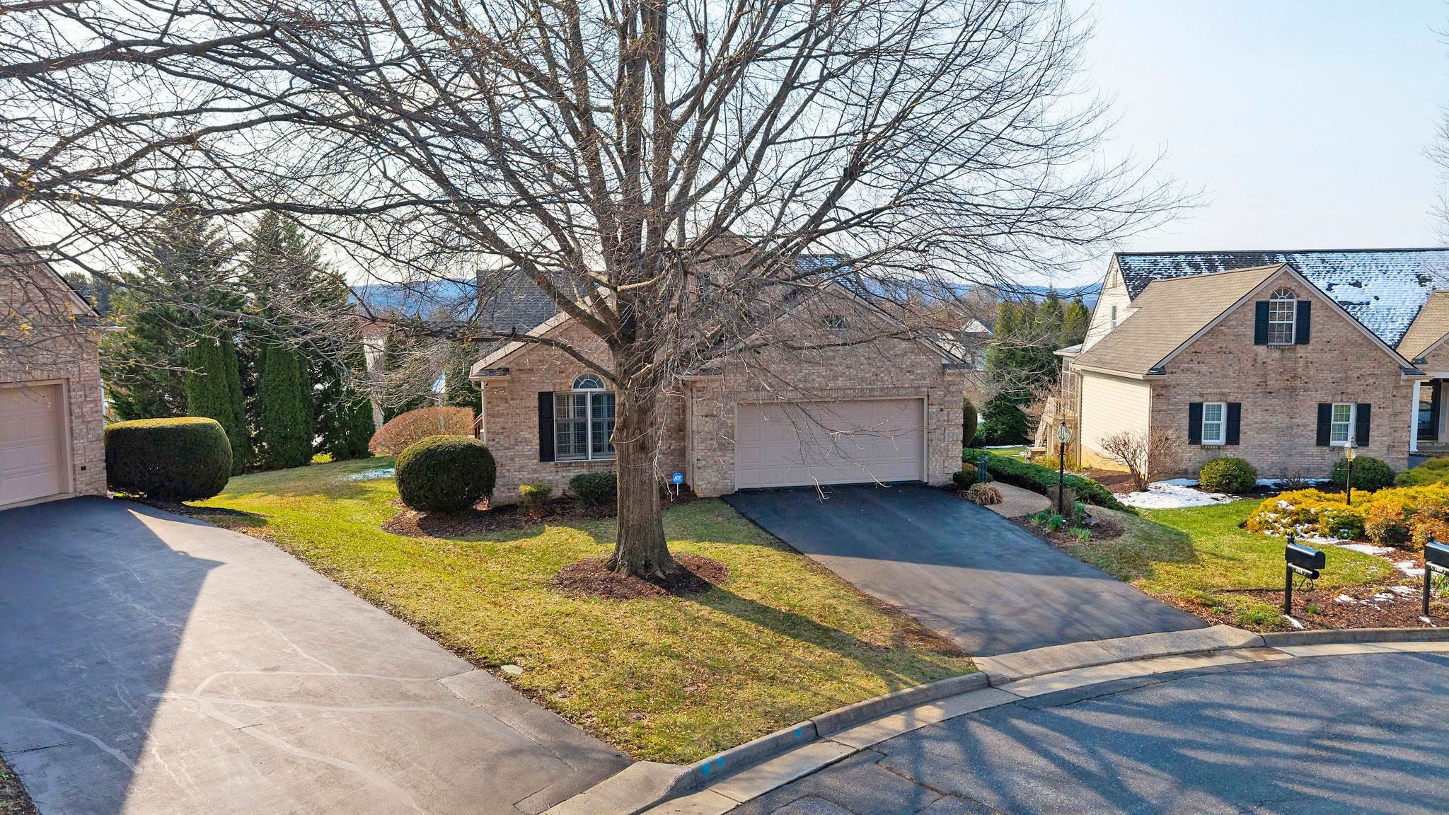 784 GOVERNORS WAY