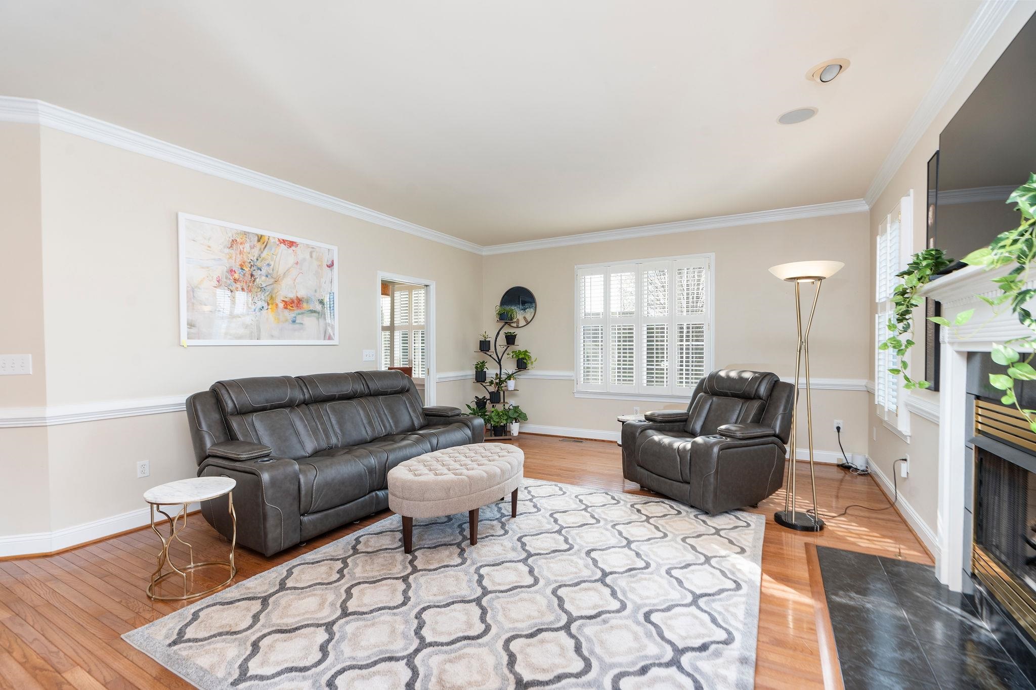 784 GOVERNORS WAY