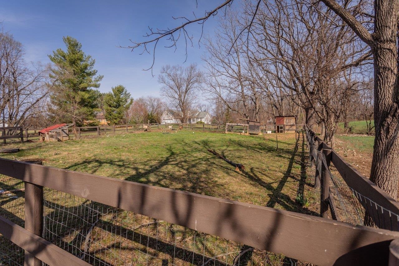 3844 STUARTS DRAFT HWY