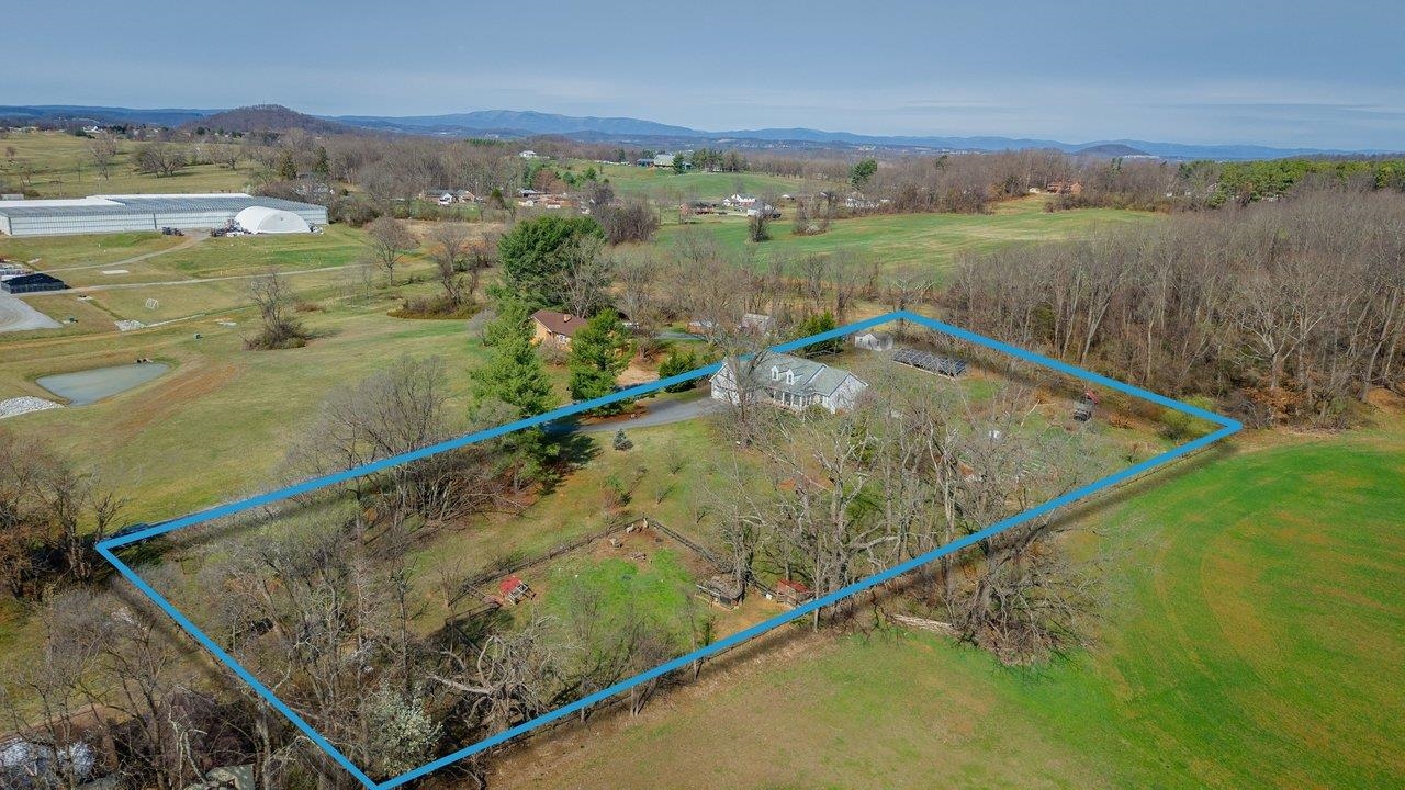 3844 STUARTS DRAFT HWY