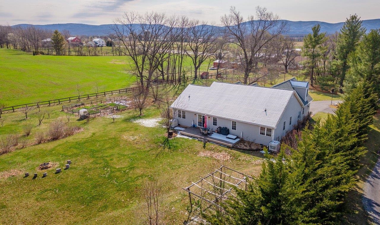 3844 STUARTS DRAFT HWY