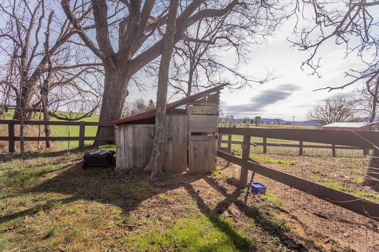 3844 STUARTS DRAFT HWY