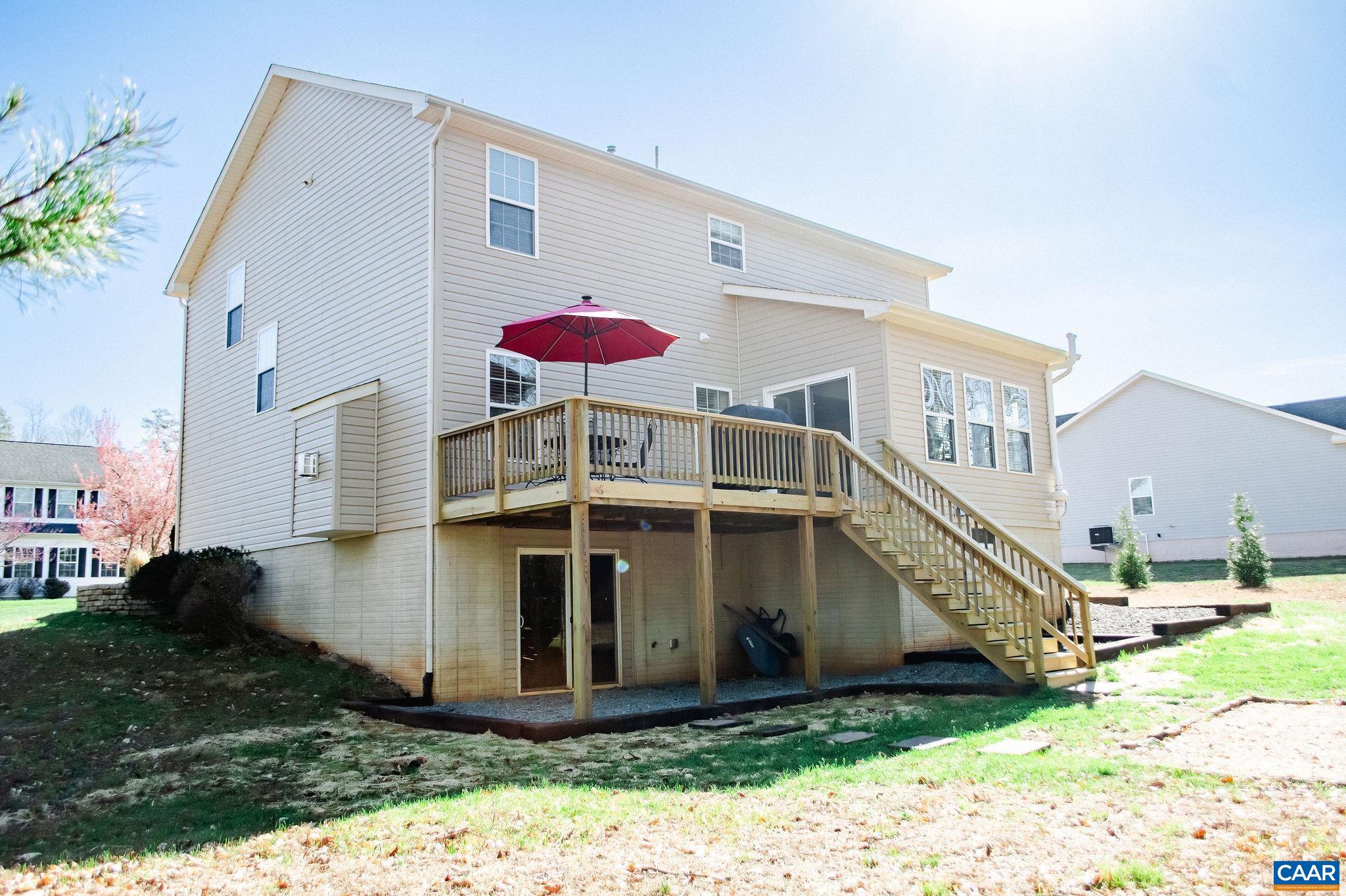 566 JUSTIN DR
