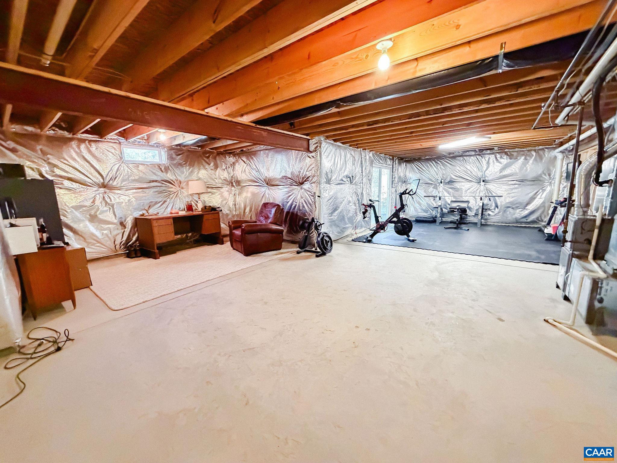566 JUSTIN DR