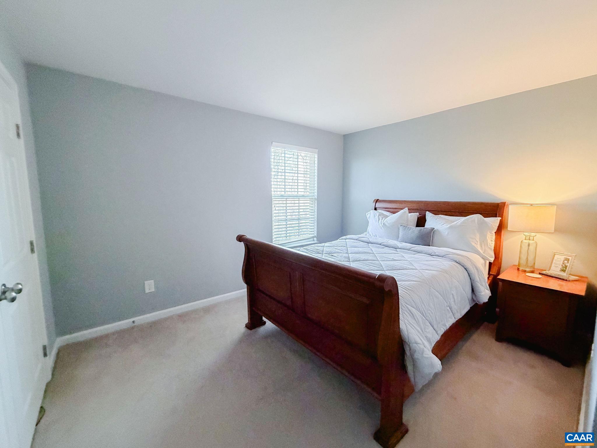 566 JUSTIN DR