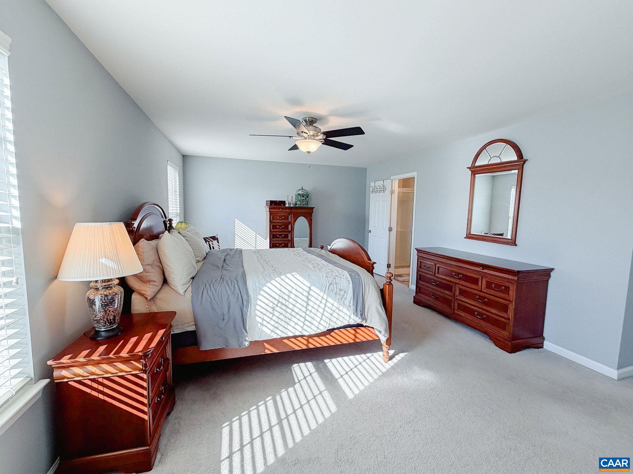 566 JUSTIN DR