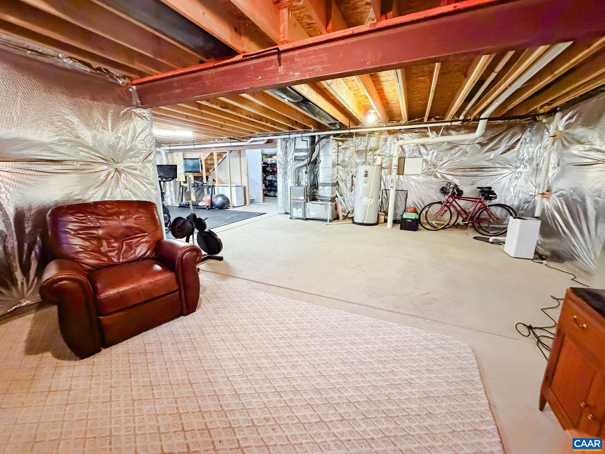 566 JUSTIN DR