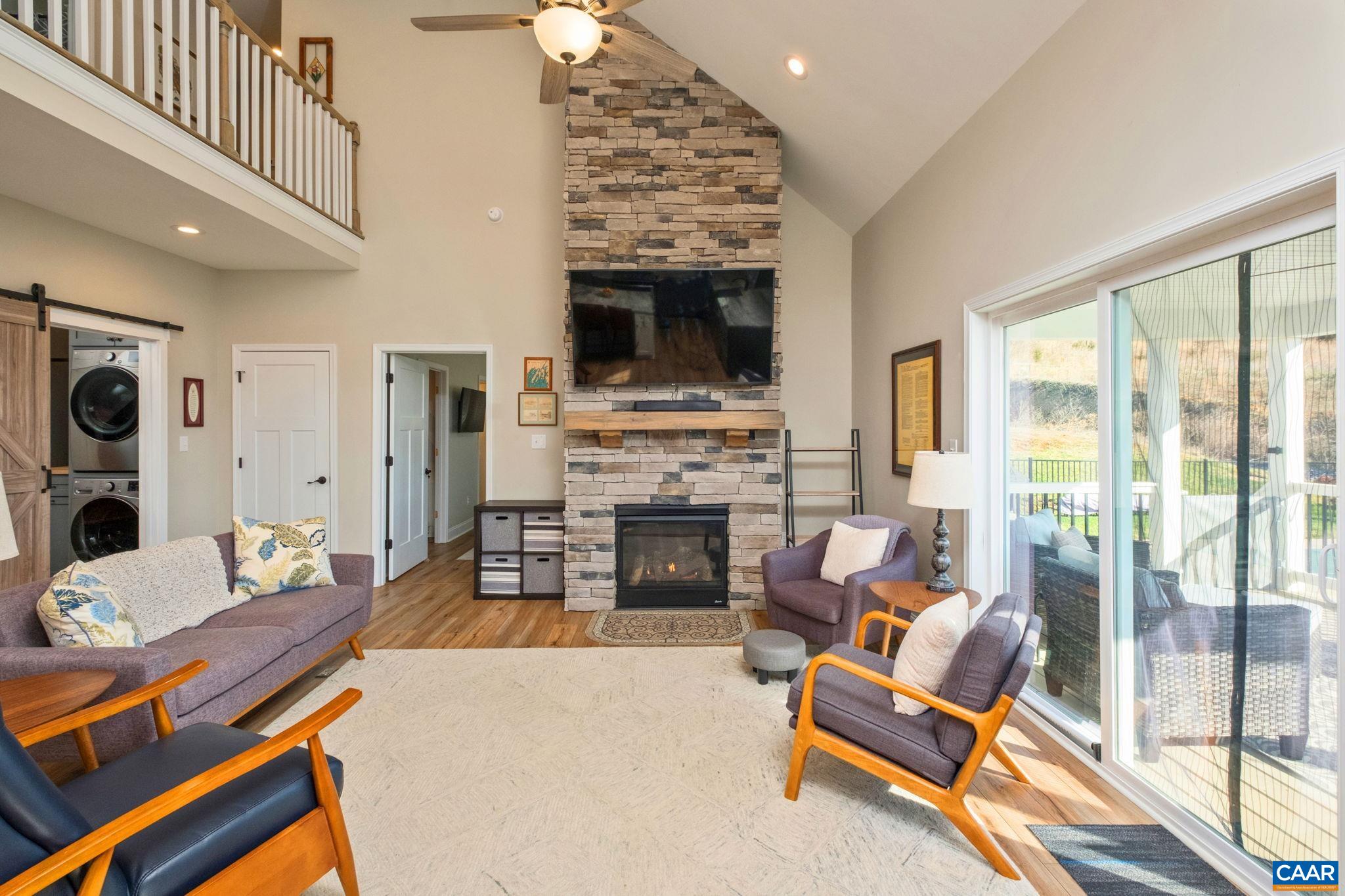 115 HULL HILLS LN