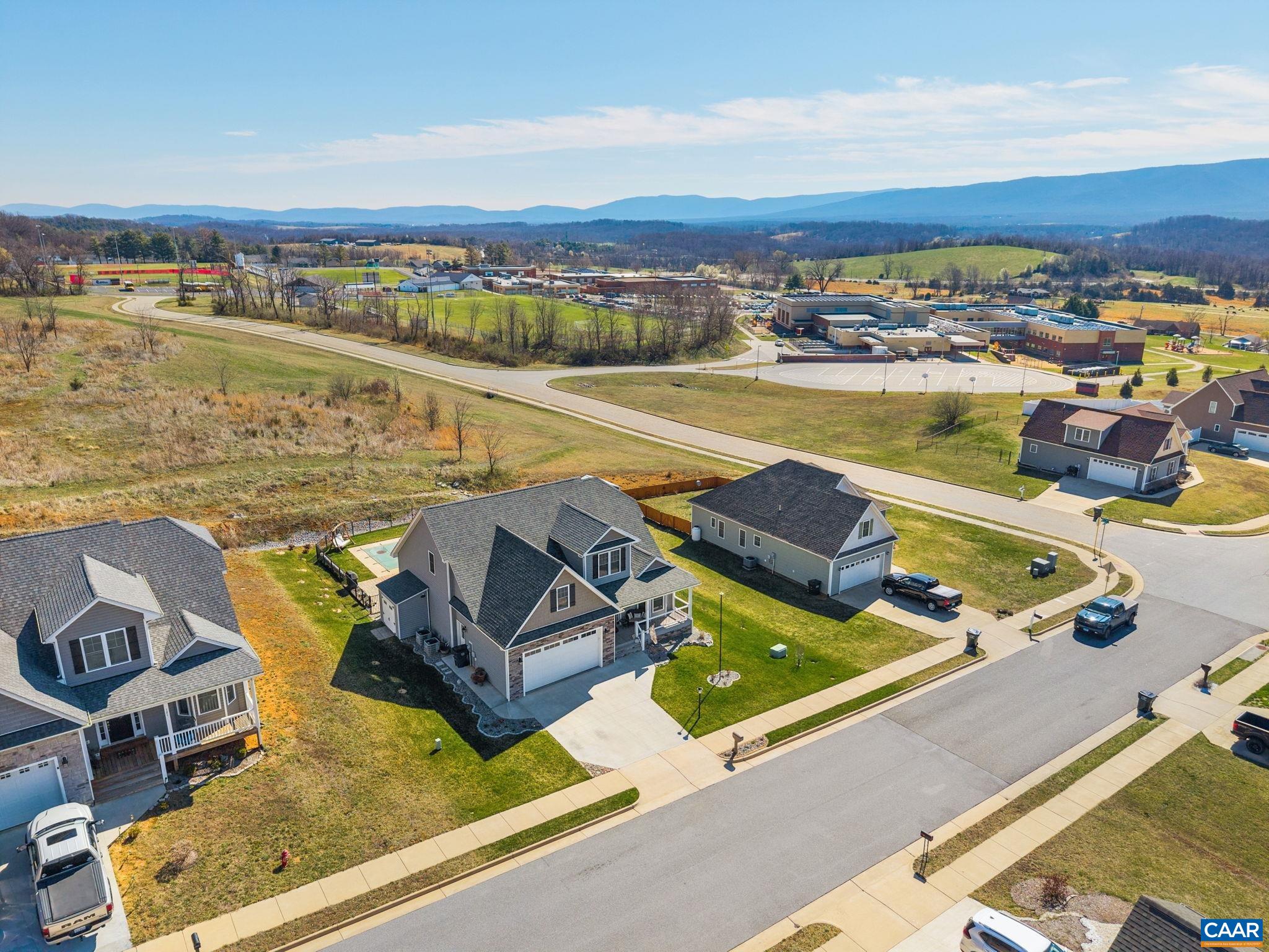 115 HULL HILLS LN
