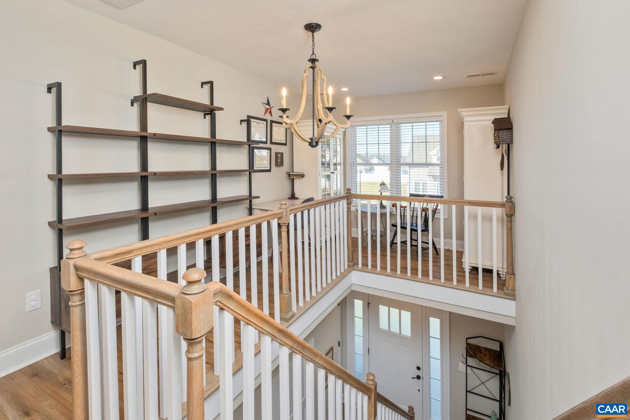 115 HULL HILLS LN