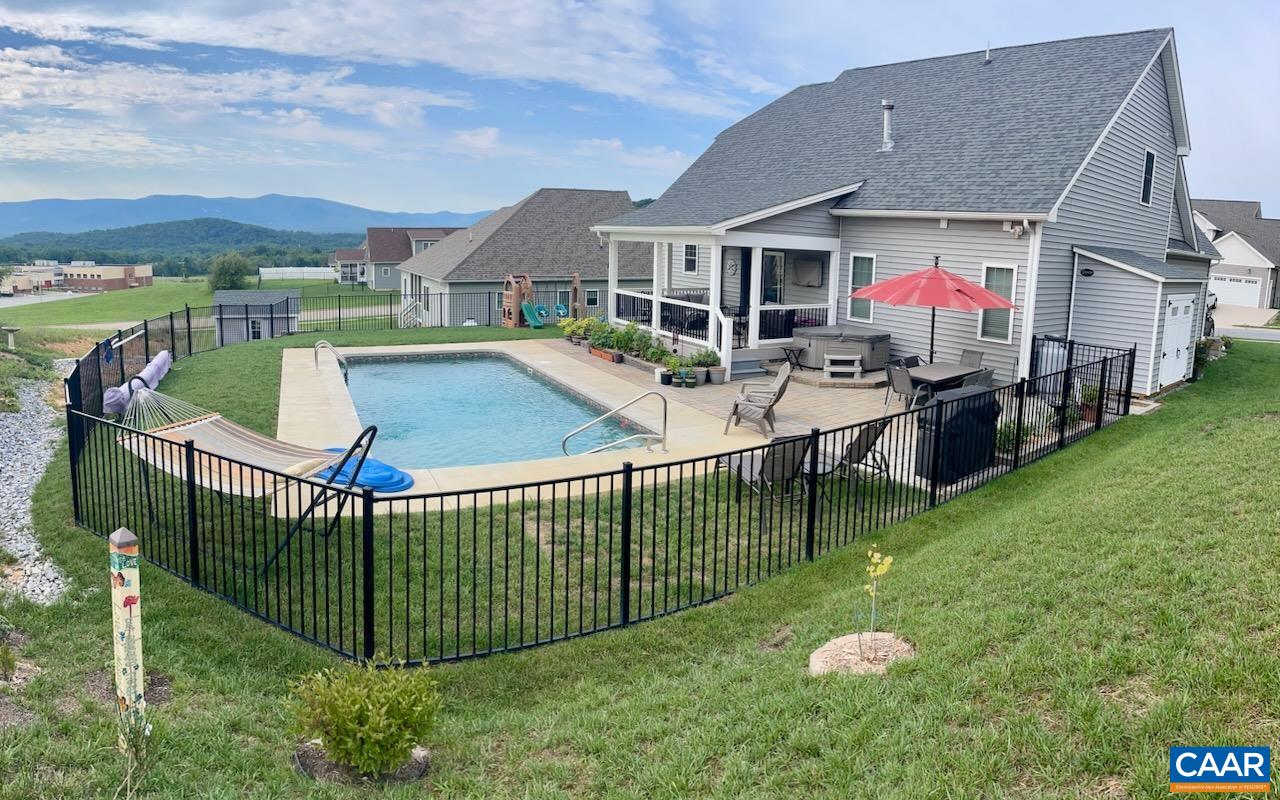 115 HULL HILLS LN