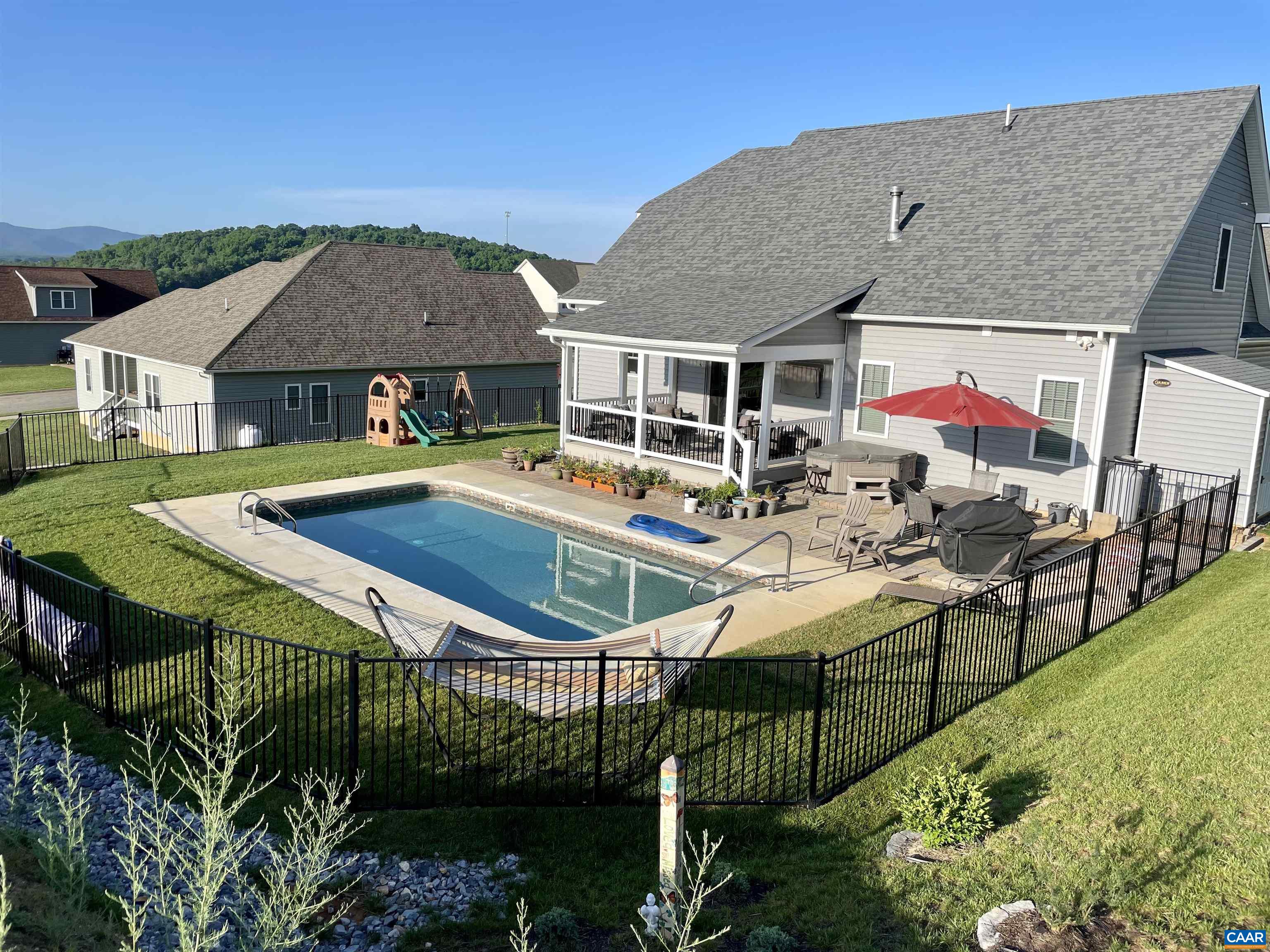 115 HULL HILLS LN