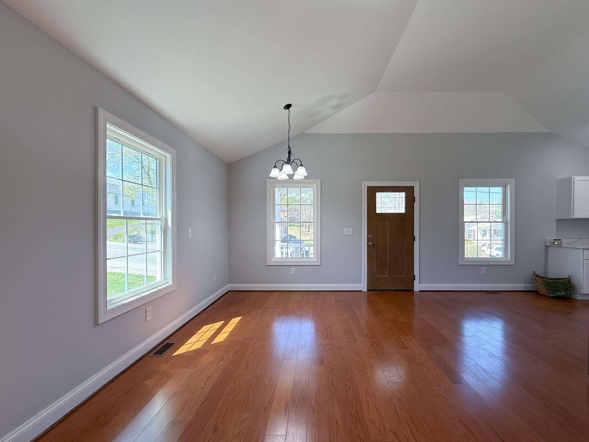 515 GRUBERT AVE Unit: A