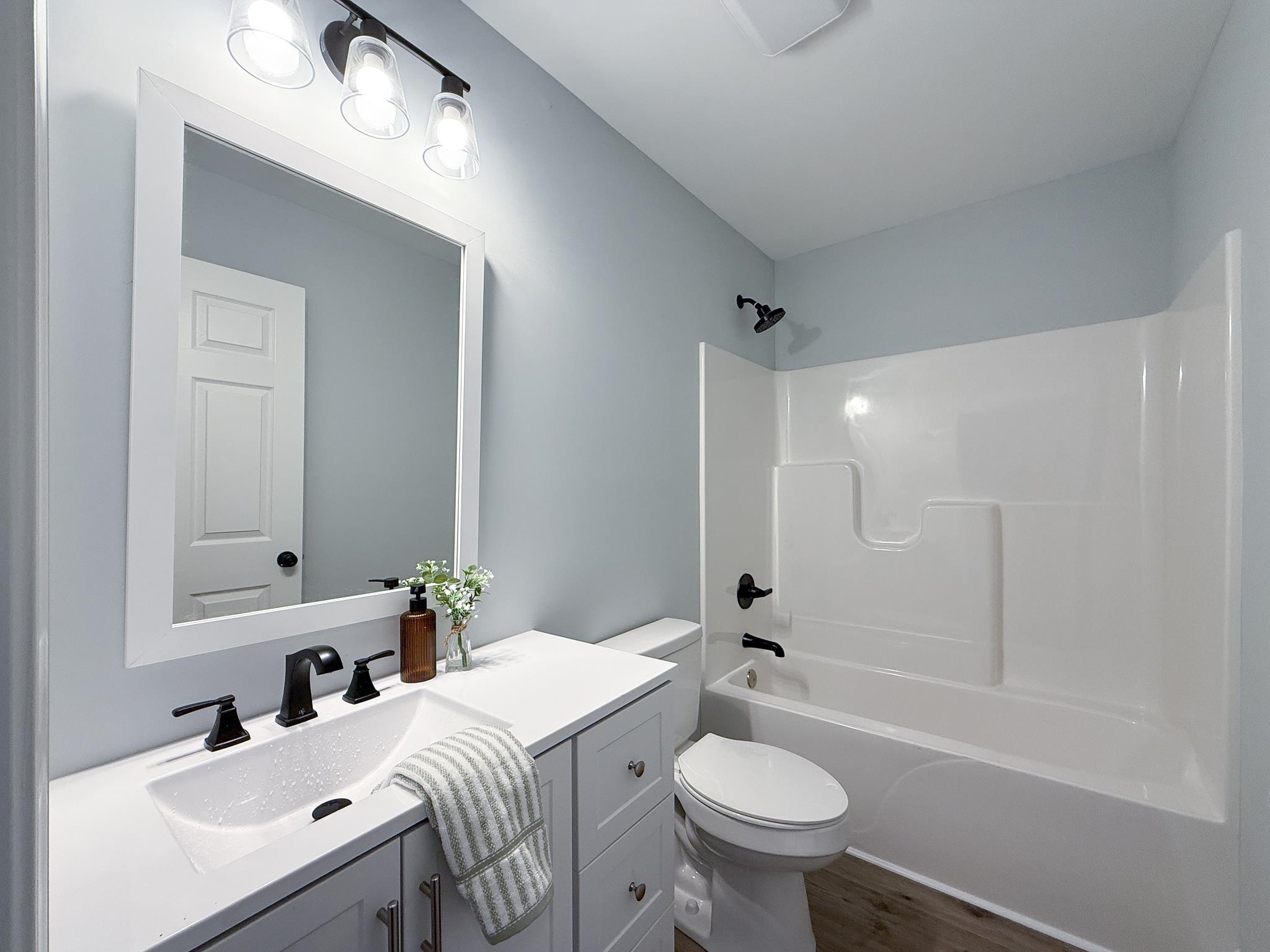 515 GRUBERT AVE Unit: A
