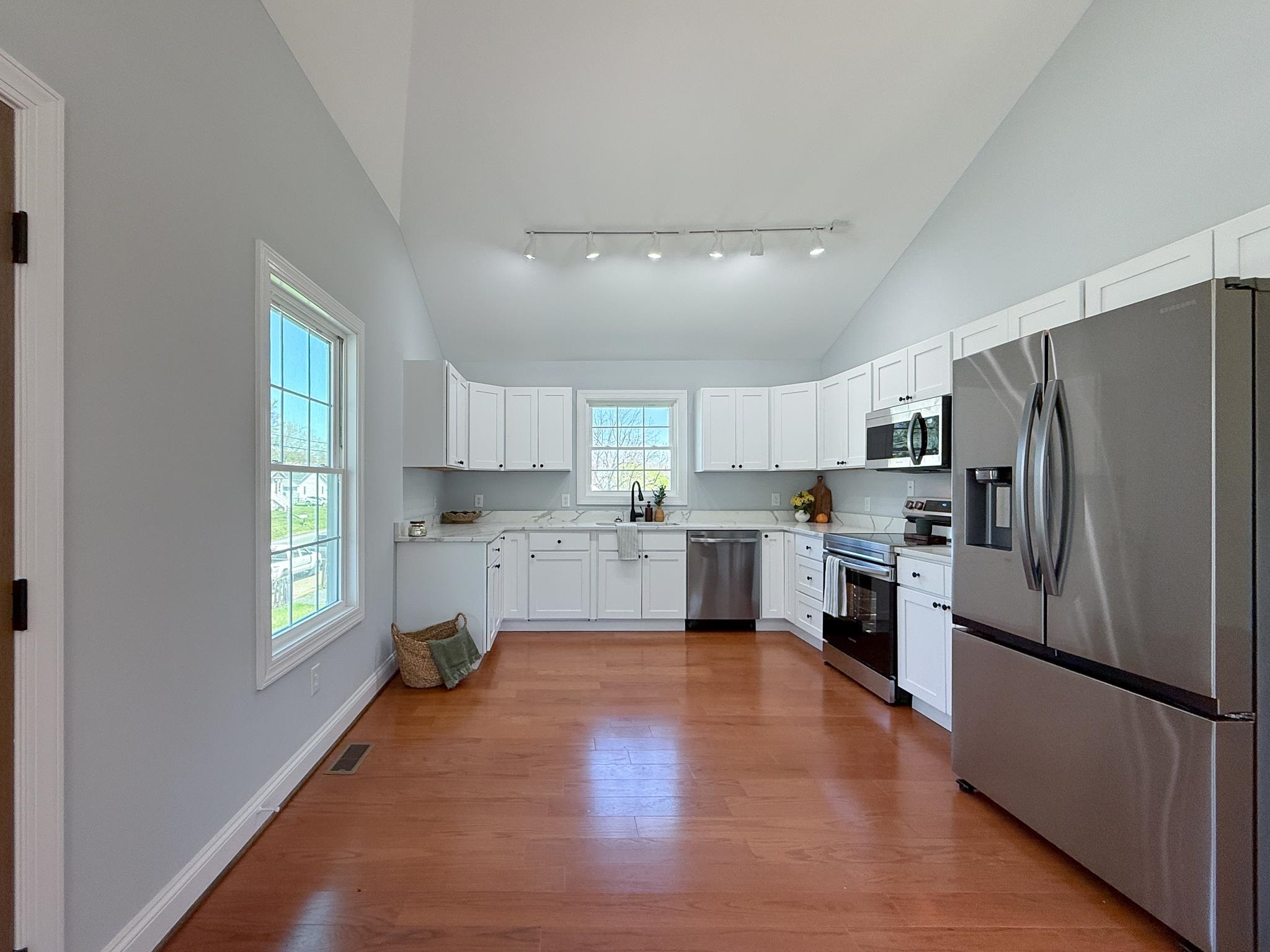 515 GRUBERT AVE Unit: A