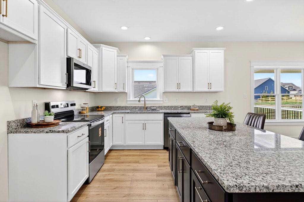 135 LANGLEY DR