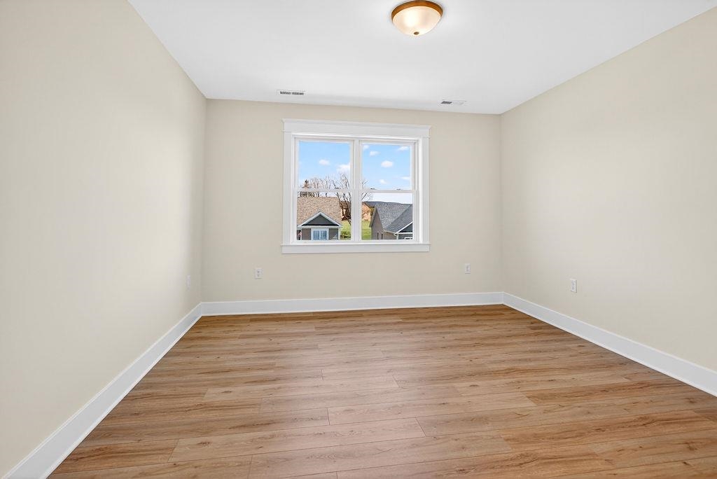 135 LANGLEY DR