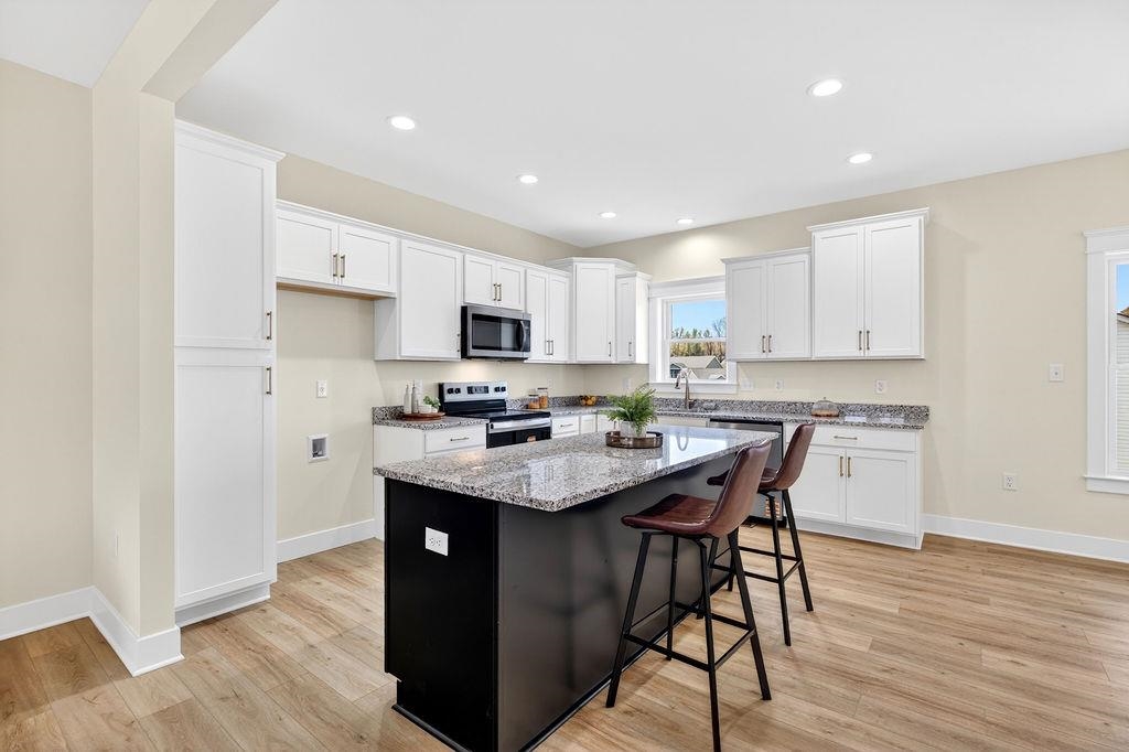 135 LANGLEY DR