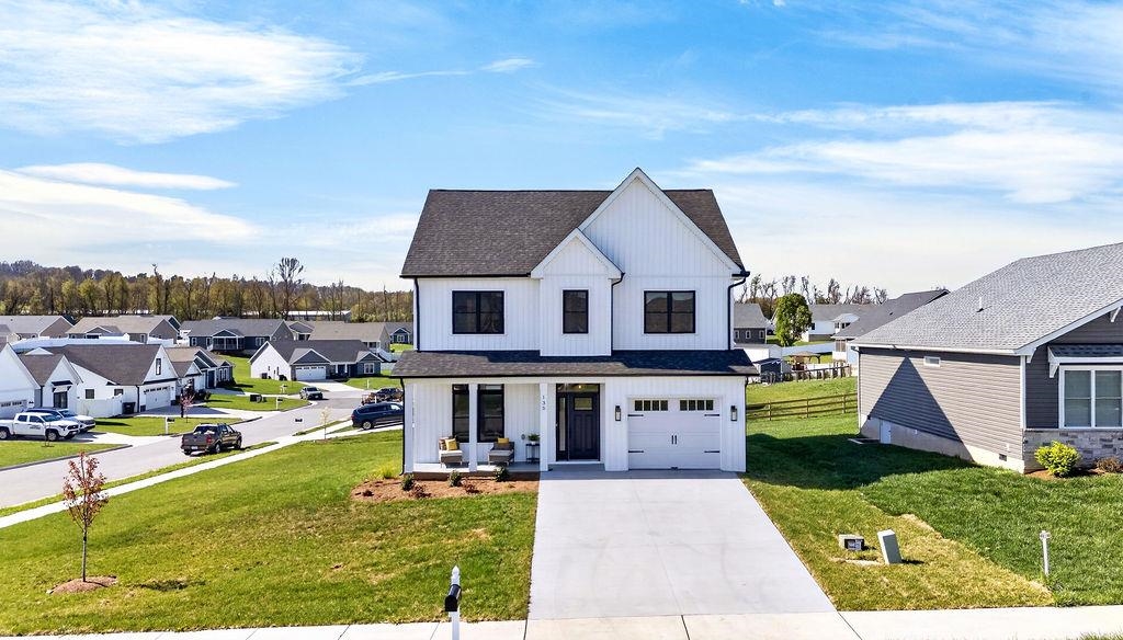 135 LANGLEY DR