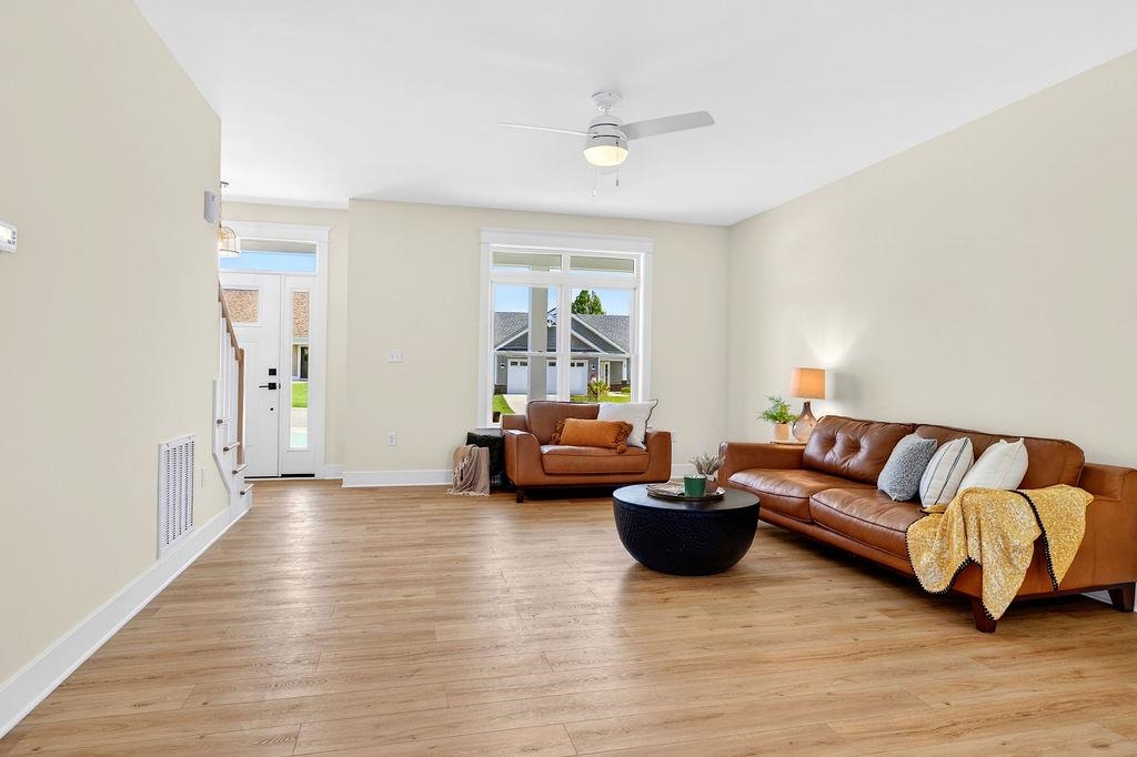 135 LANGLEY DR