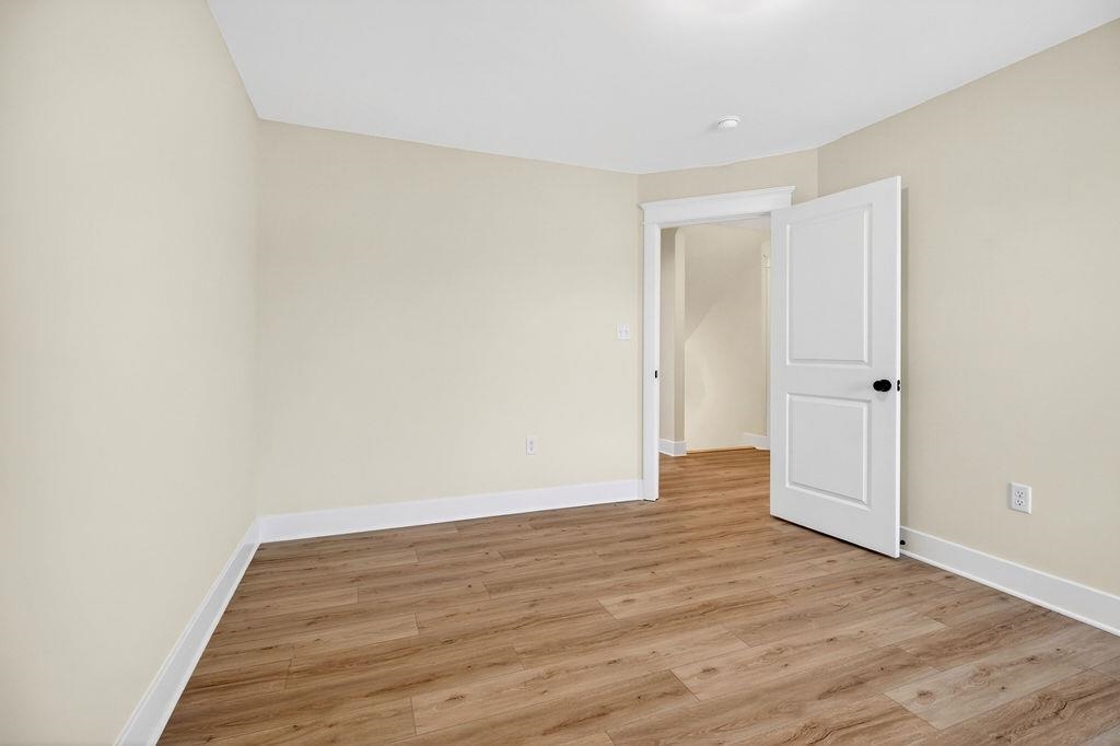 135 LANGLEY DR