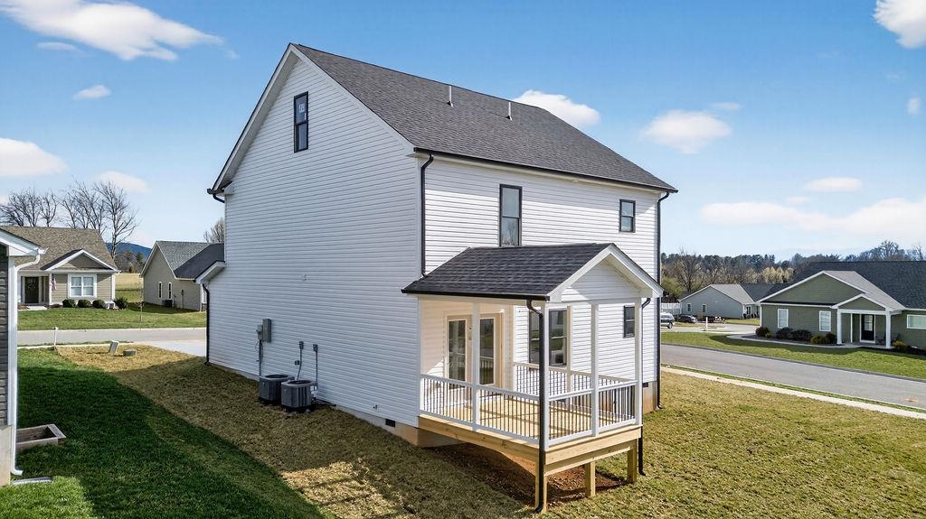 135 LANGLEY DR