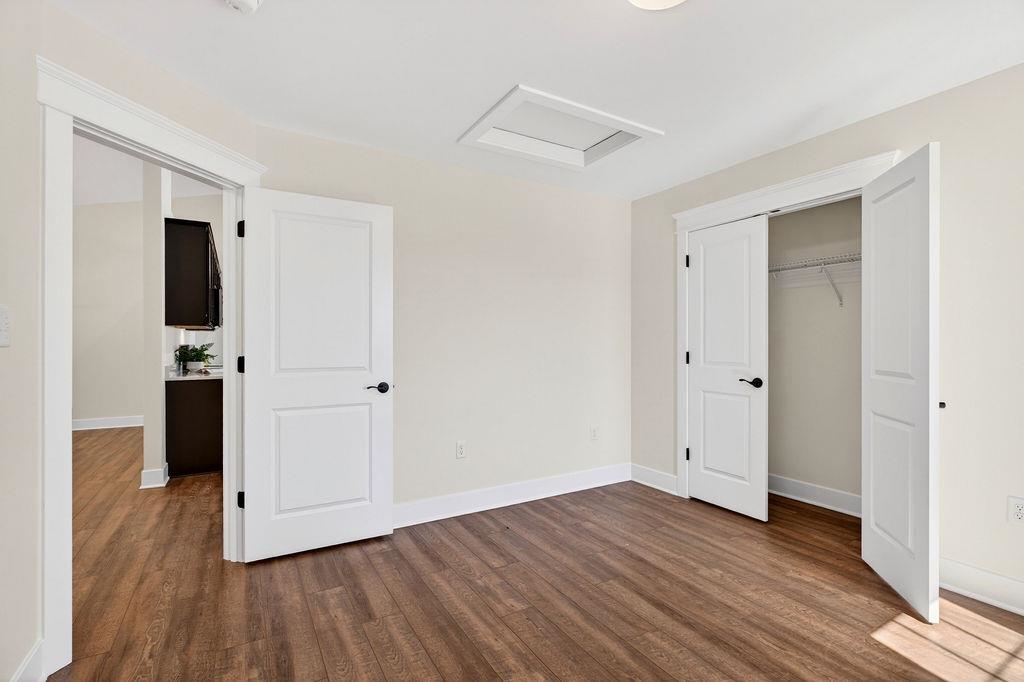 208 LINDBURGH DR