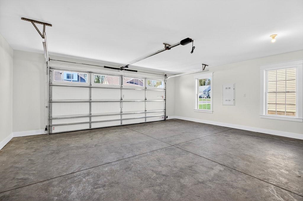 208 LINDBURGH DR