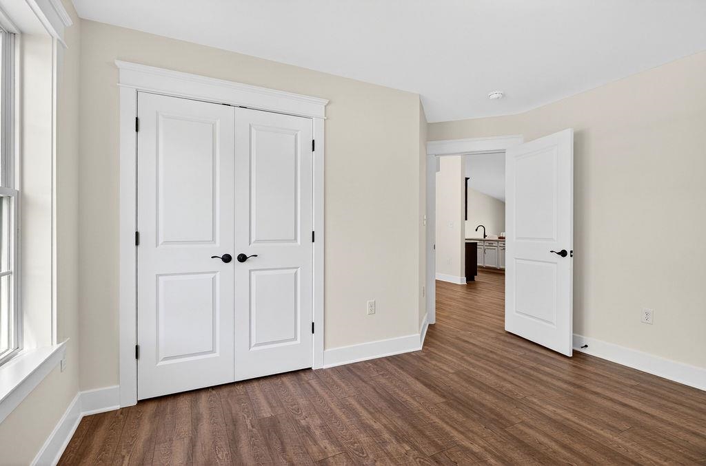 208 LINDBURGH DR